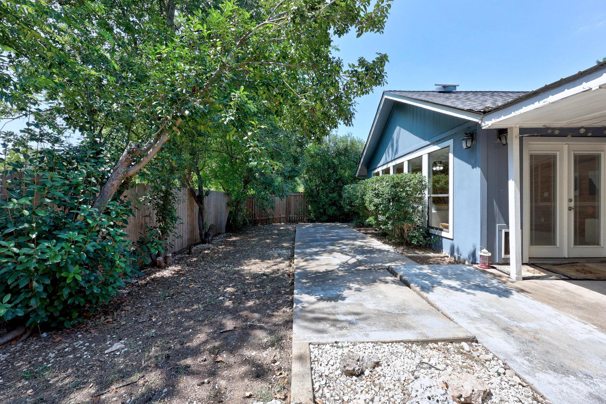 433 MAPLE RUN Dr, Round Rock, TX 78664