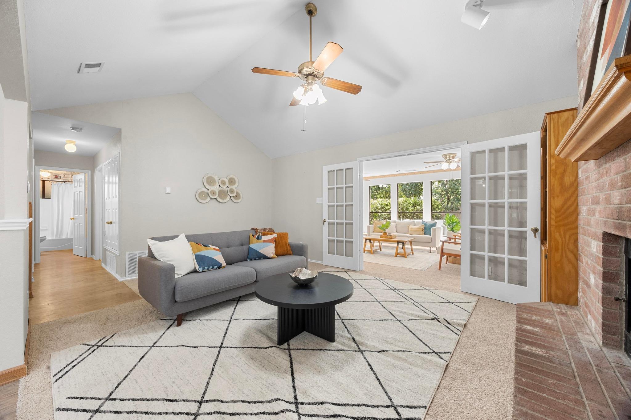 433 MAPLE RUN Dr, Round Rock, TX 78664