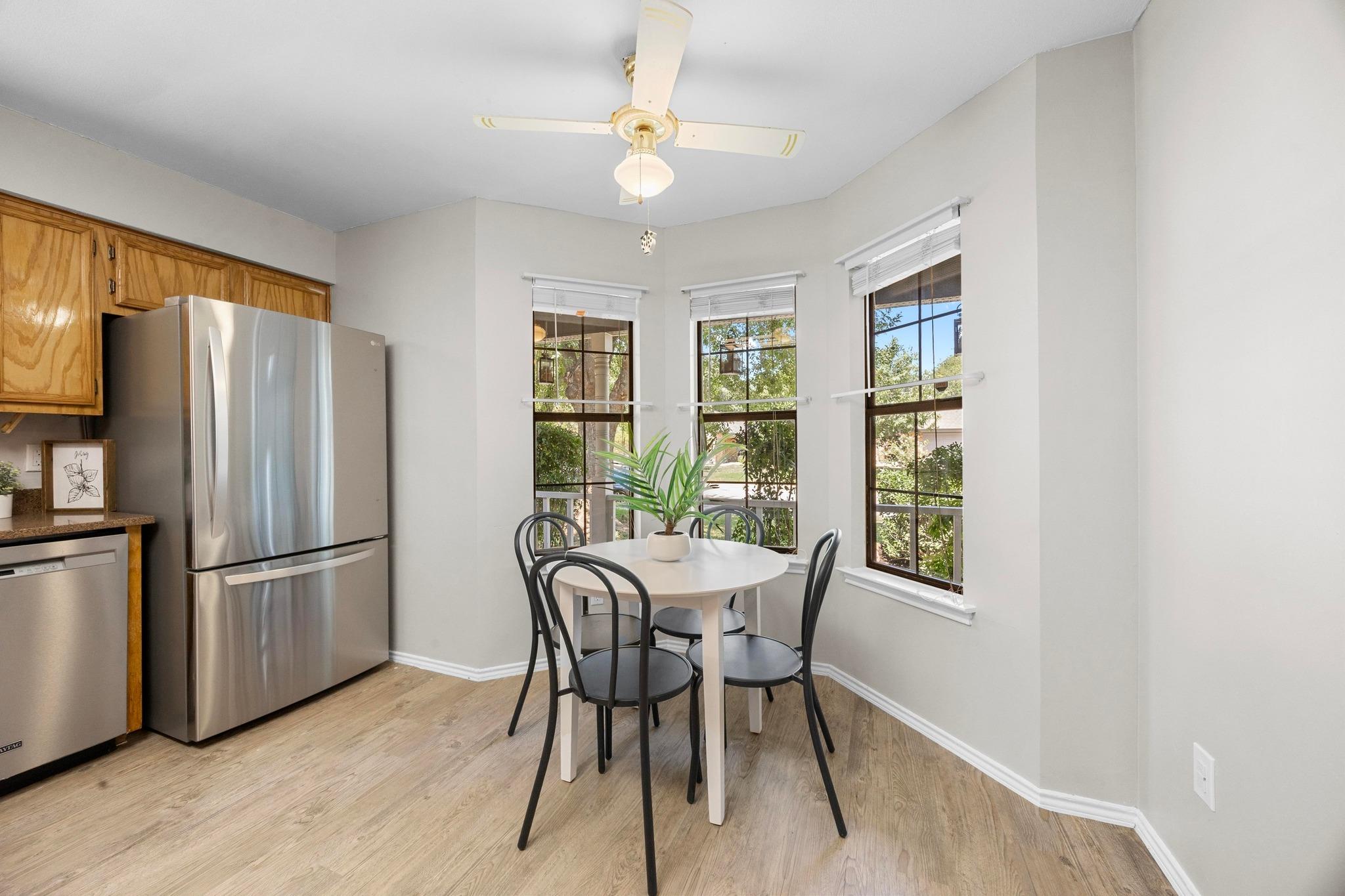 433 MAPLE RUN Dr, Round Rock, TX 78664