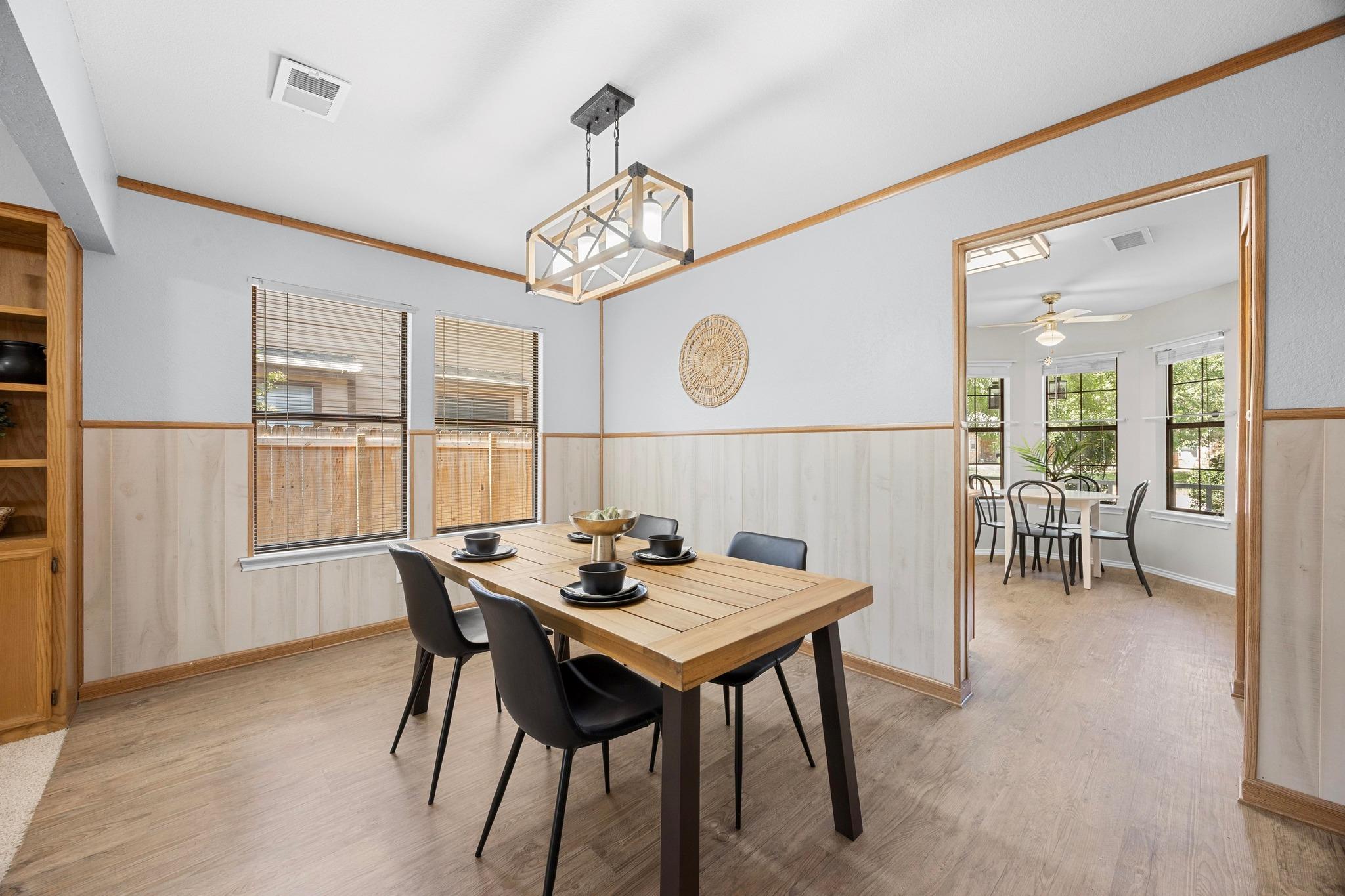 433 MAPLE RUN Dr, Round Rock, TX 78664