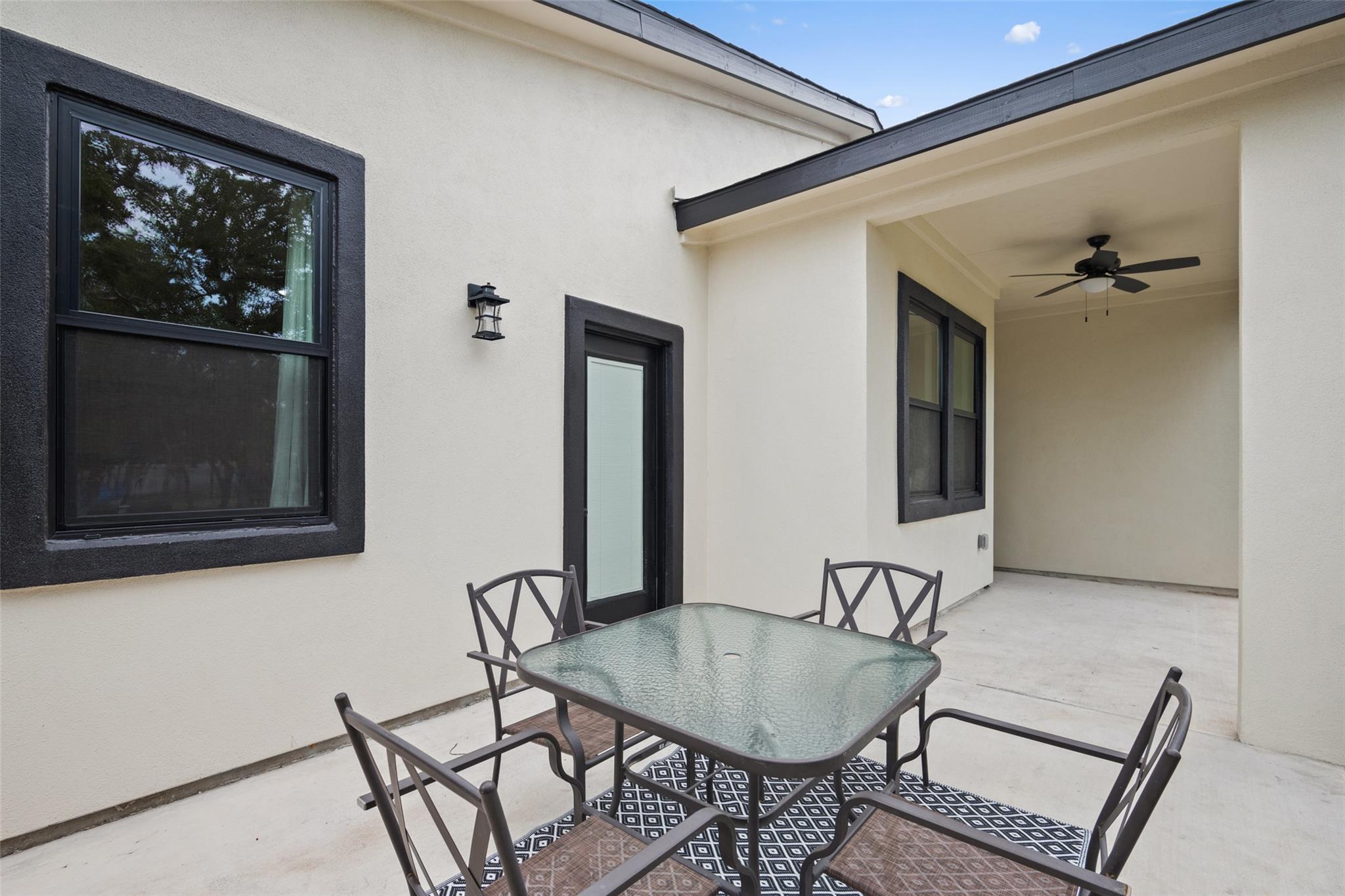 108 Sunflower Rd, Dale, TX 78616