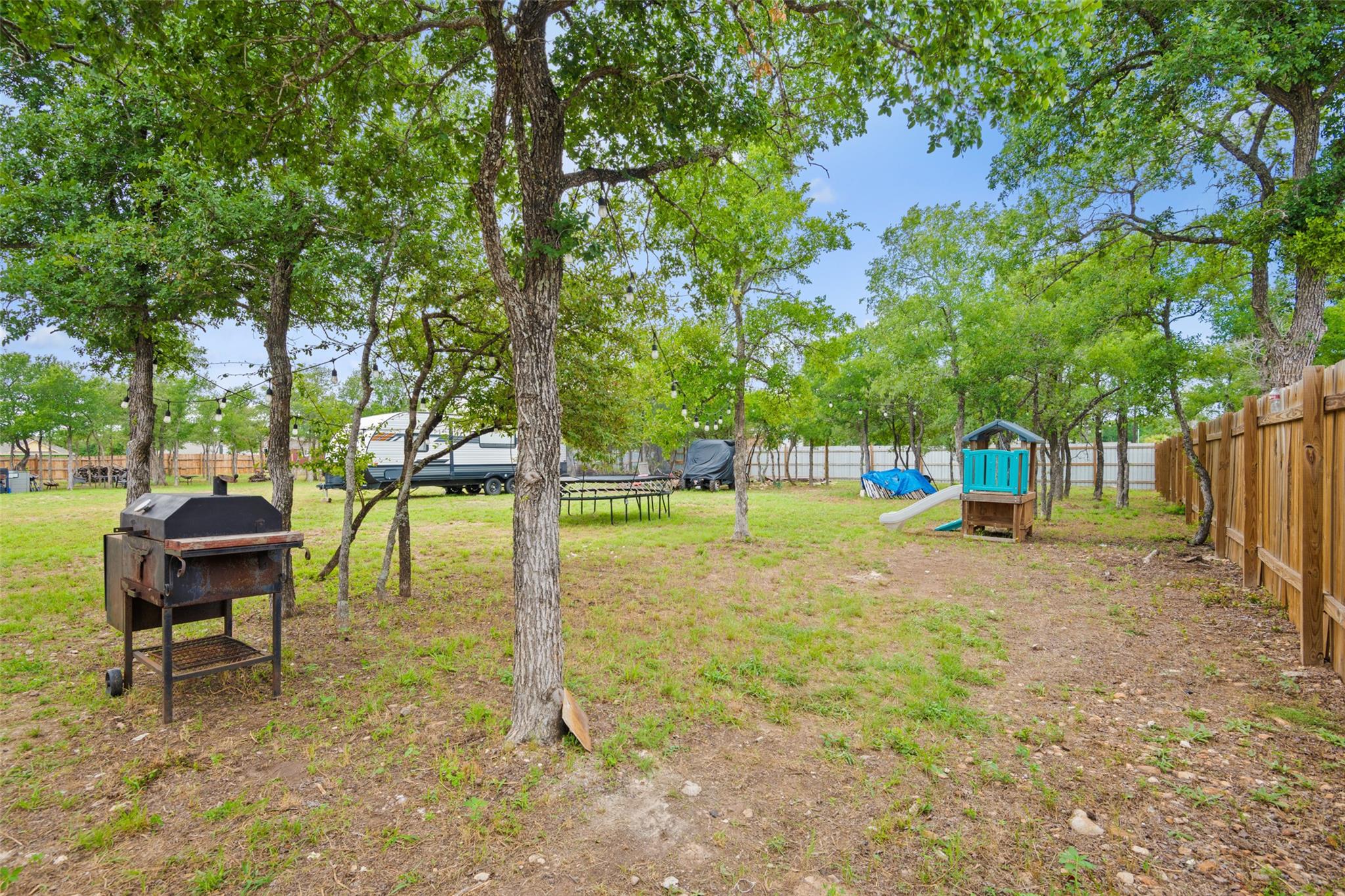 108 Sunflower Rd, Dale, TX 78616