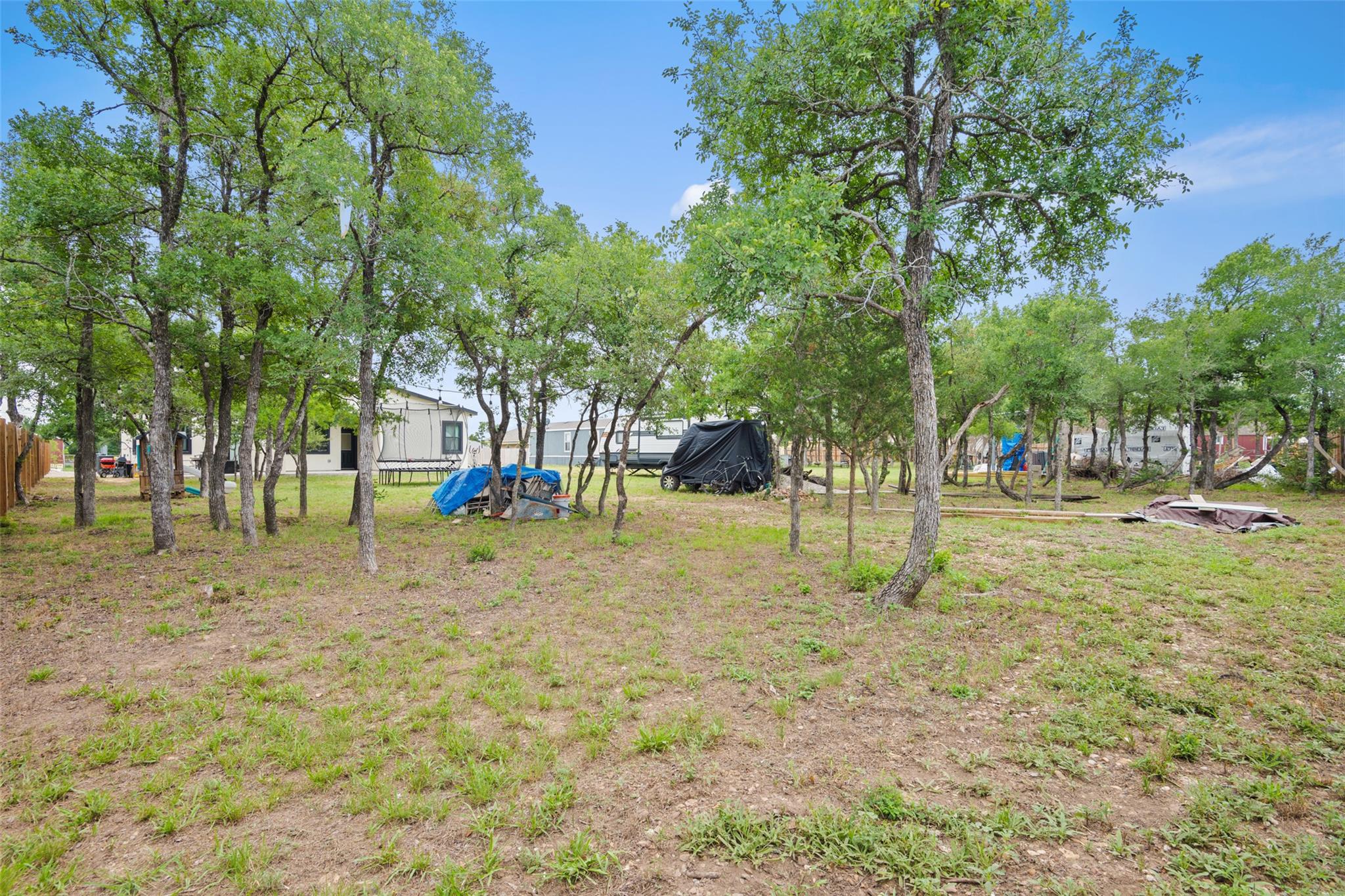 108 Sunflower Rd, Dale, TX 78616