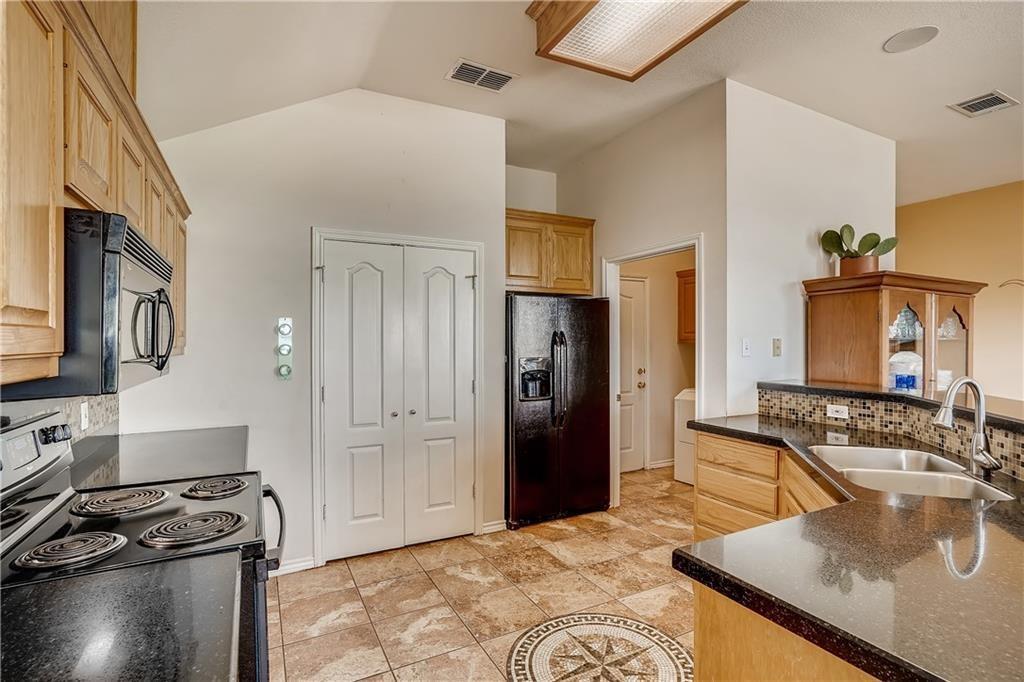 12242 Ballerstedt Rd, Elgin, TX 78621