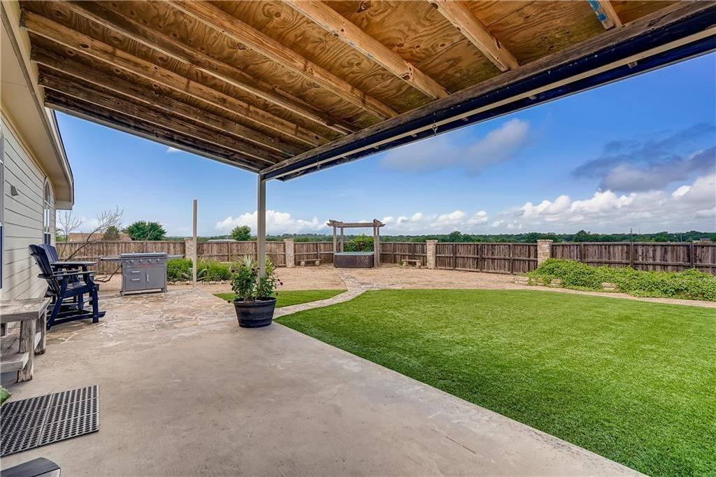 12242 Ballerstedt Rd, Elgin, TX 78621