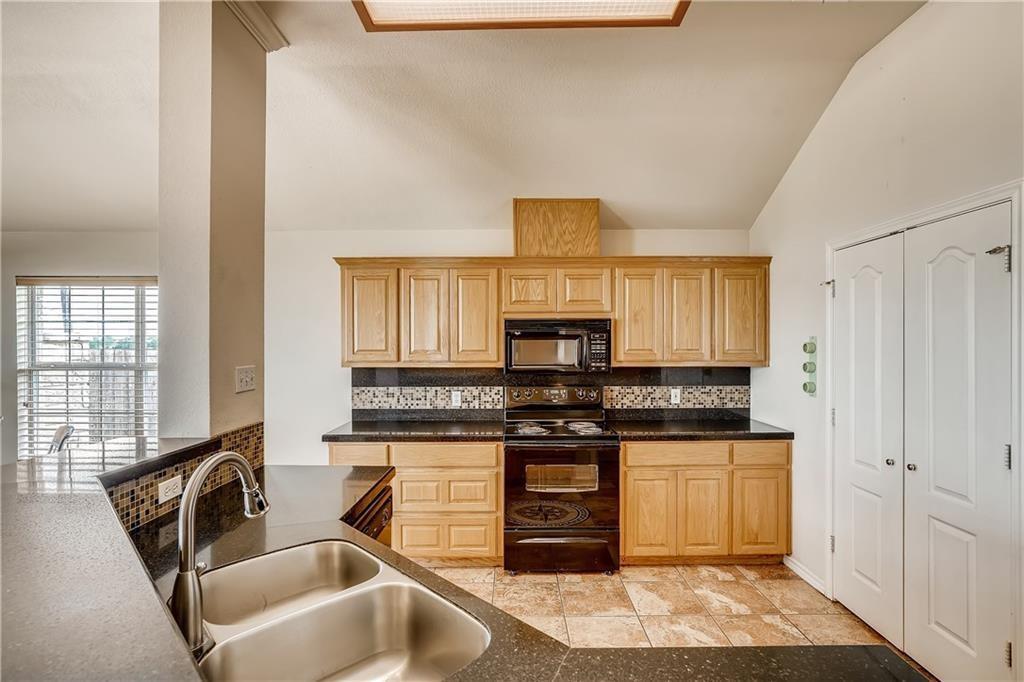 12242 Ballerstedt Rd, Elgin, TX 78621