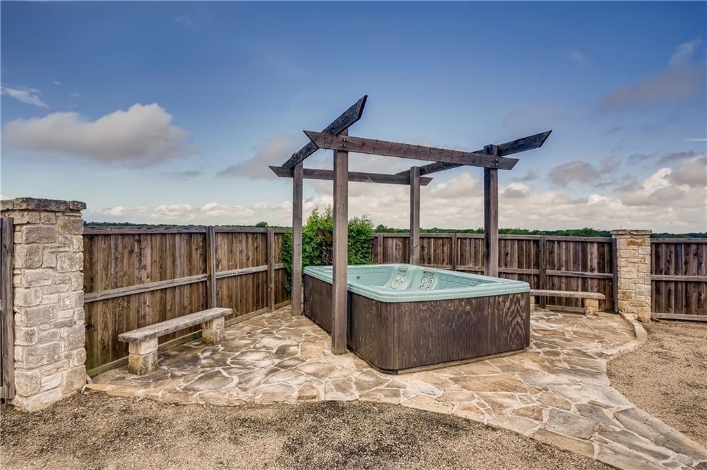 12242 Ballerstedt Rd, Elgin, TX 78621