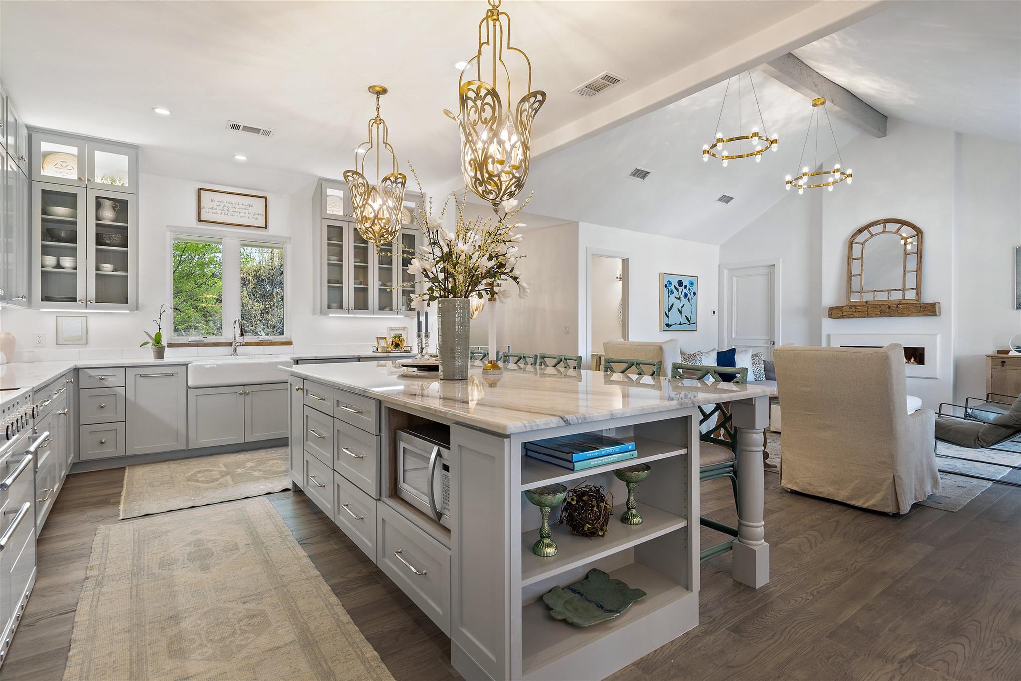 2449 Crosswind Dr, Lakeway, TX 78669