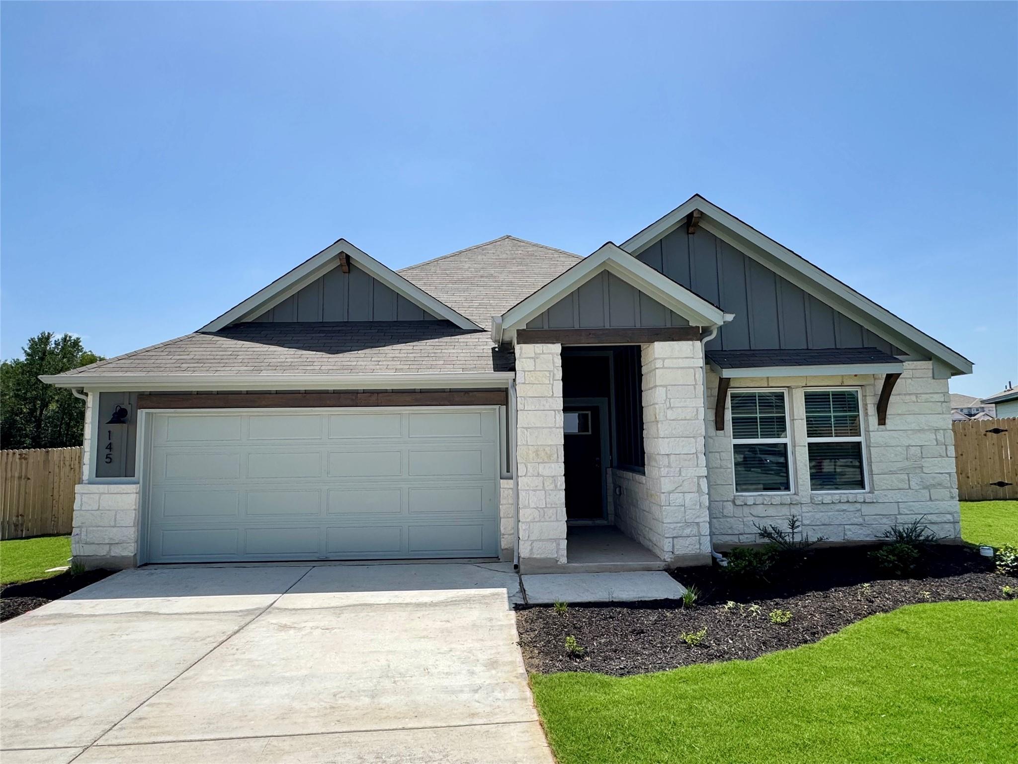 145 Bonnellis Roost, Alum Creek, TX 78612