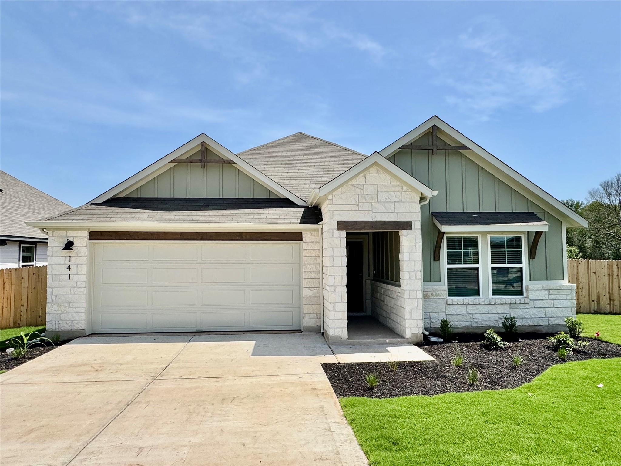 141 Bonnellis Roost, Alum Creek, TX 78612