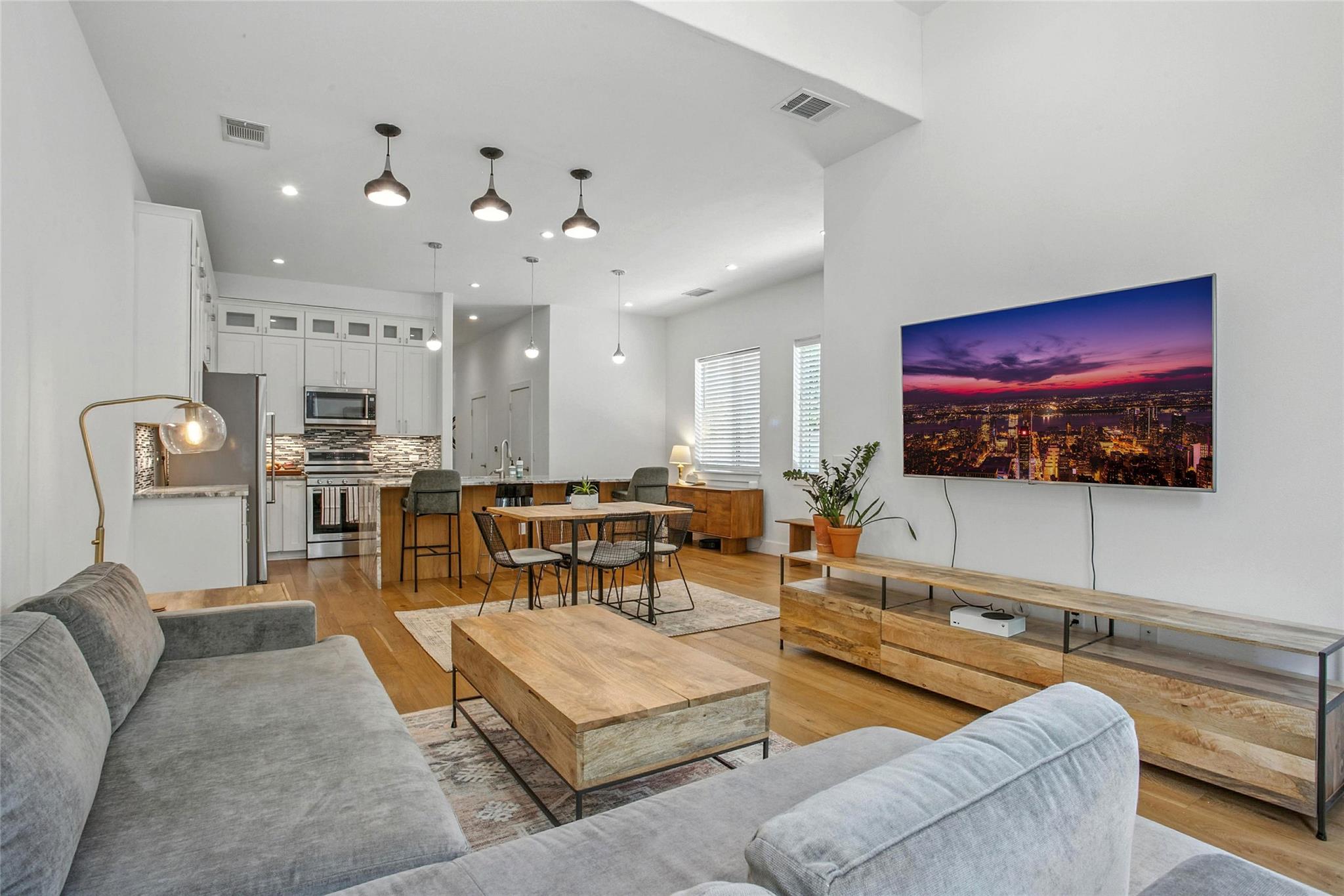 5402 Woodrow Ave # B, Austin, TX 78756