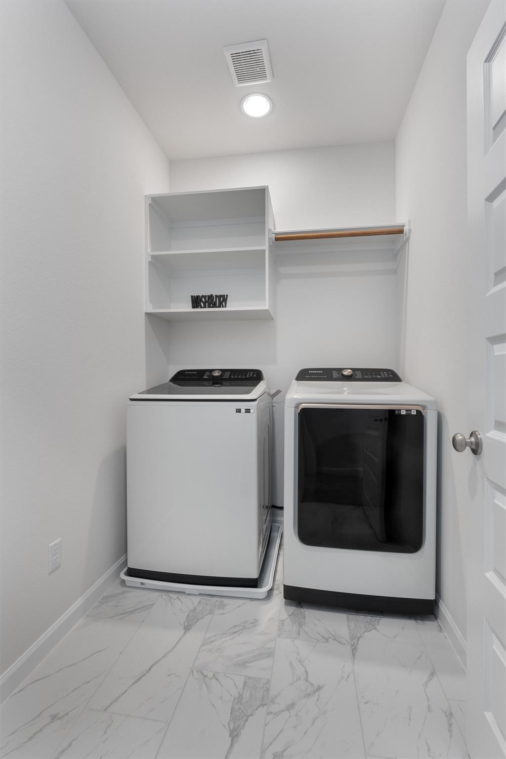 2437 Burberry Ln, Leander, TX 78641