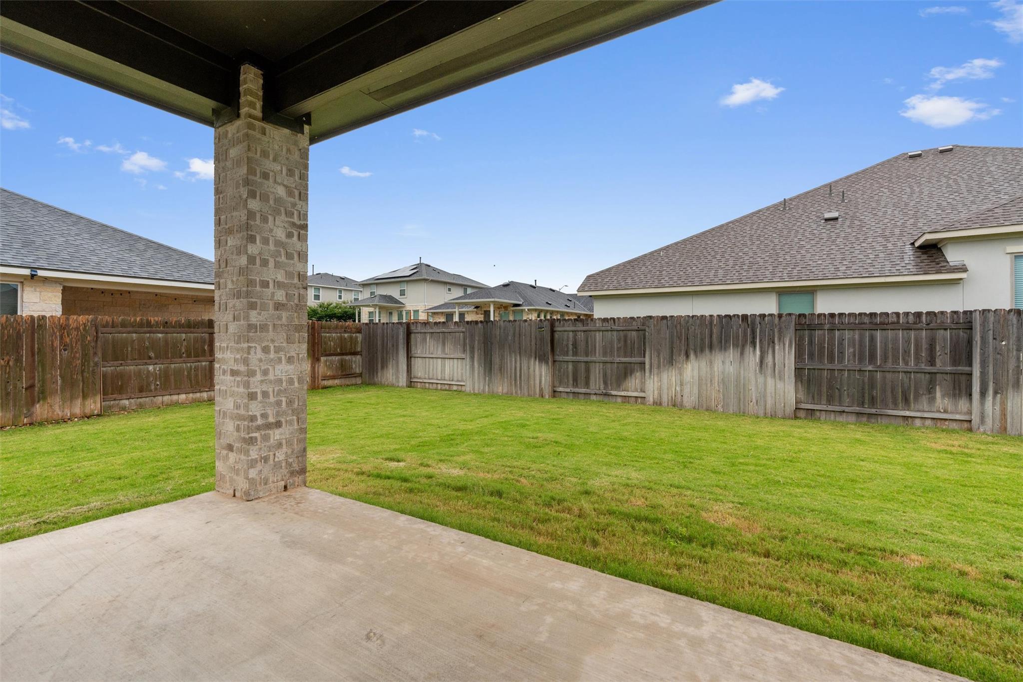 2437 Burberry Ln, Leander, TX 78641