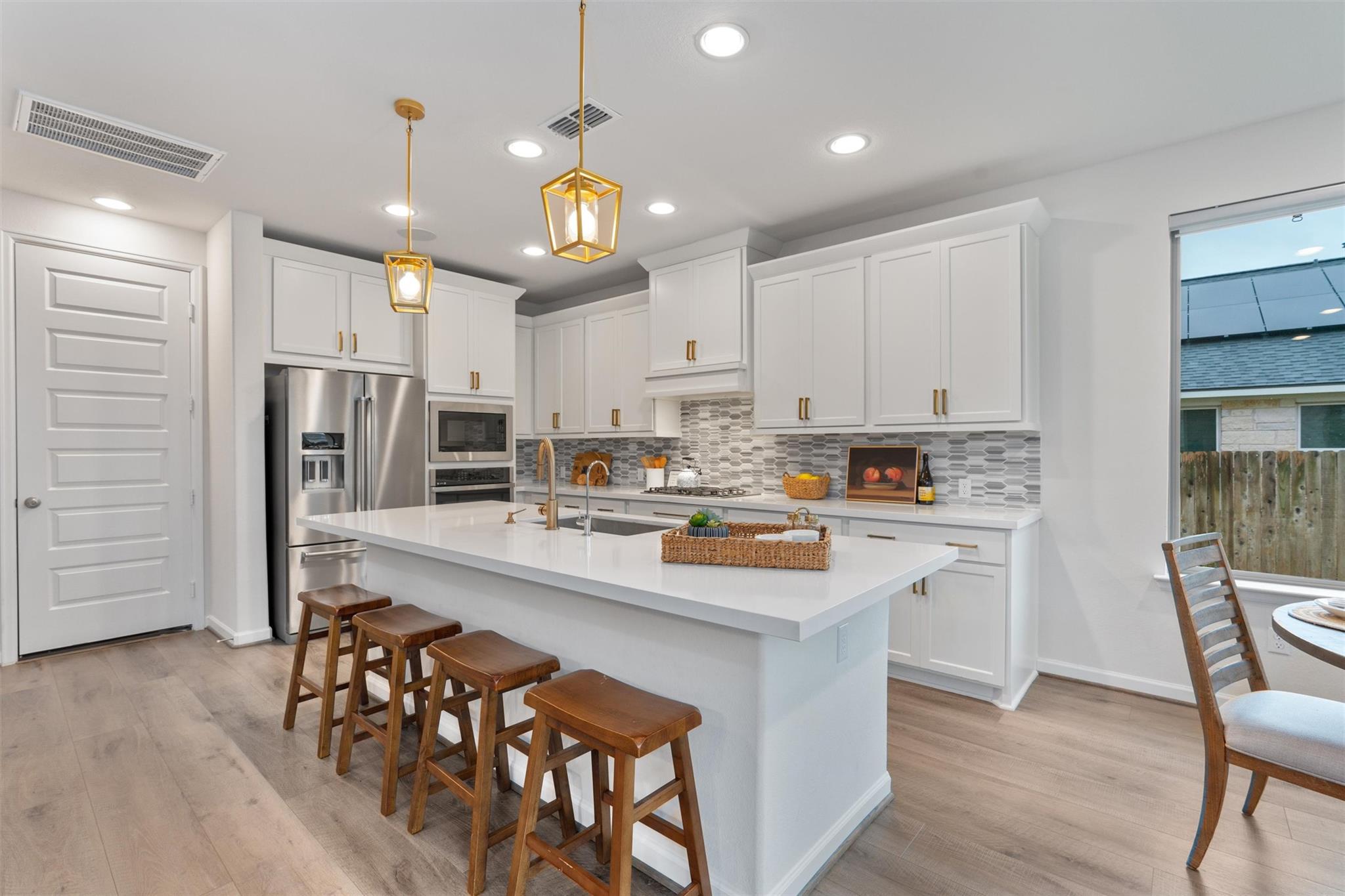 2437 Burberry Ln, Leander, TX 78641