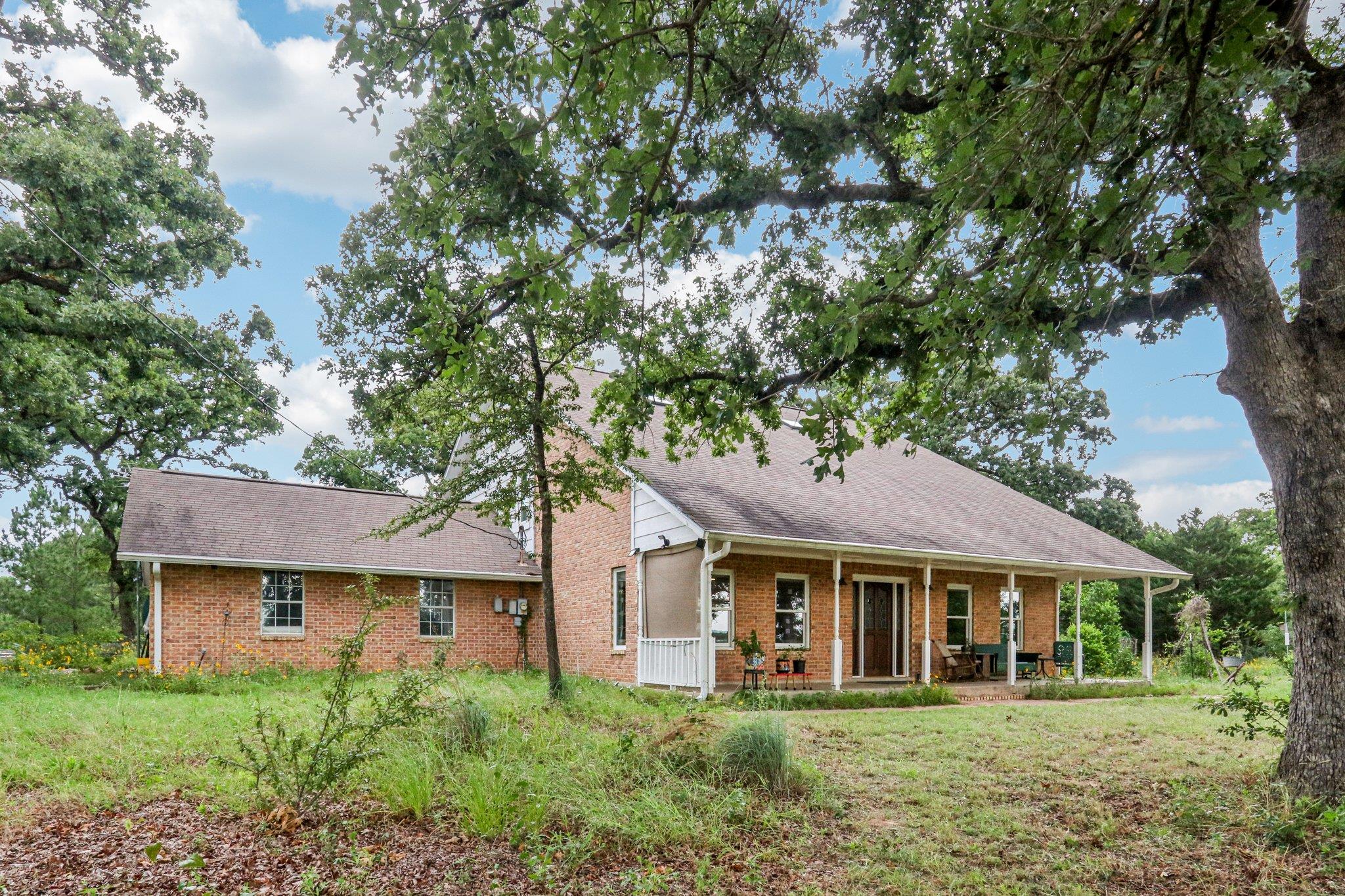 428 Gotier Trace Rd, Smithville, TX 78957