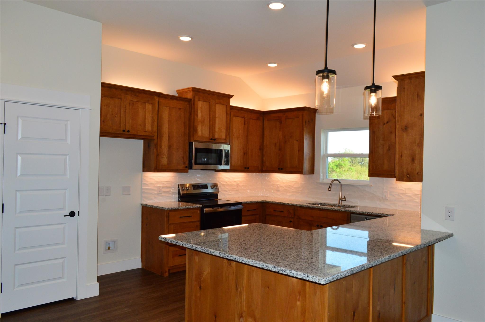 425 County Road 3152, Kempner, TX 76539