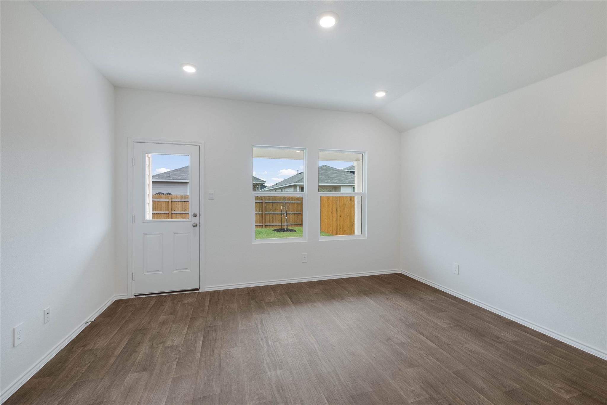 195 Schuenemann Way, Uhland, TX 78640