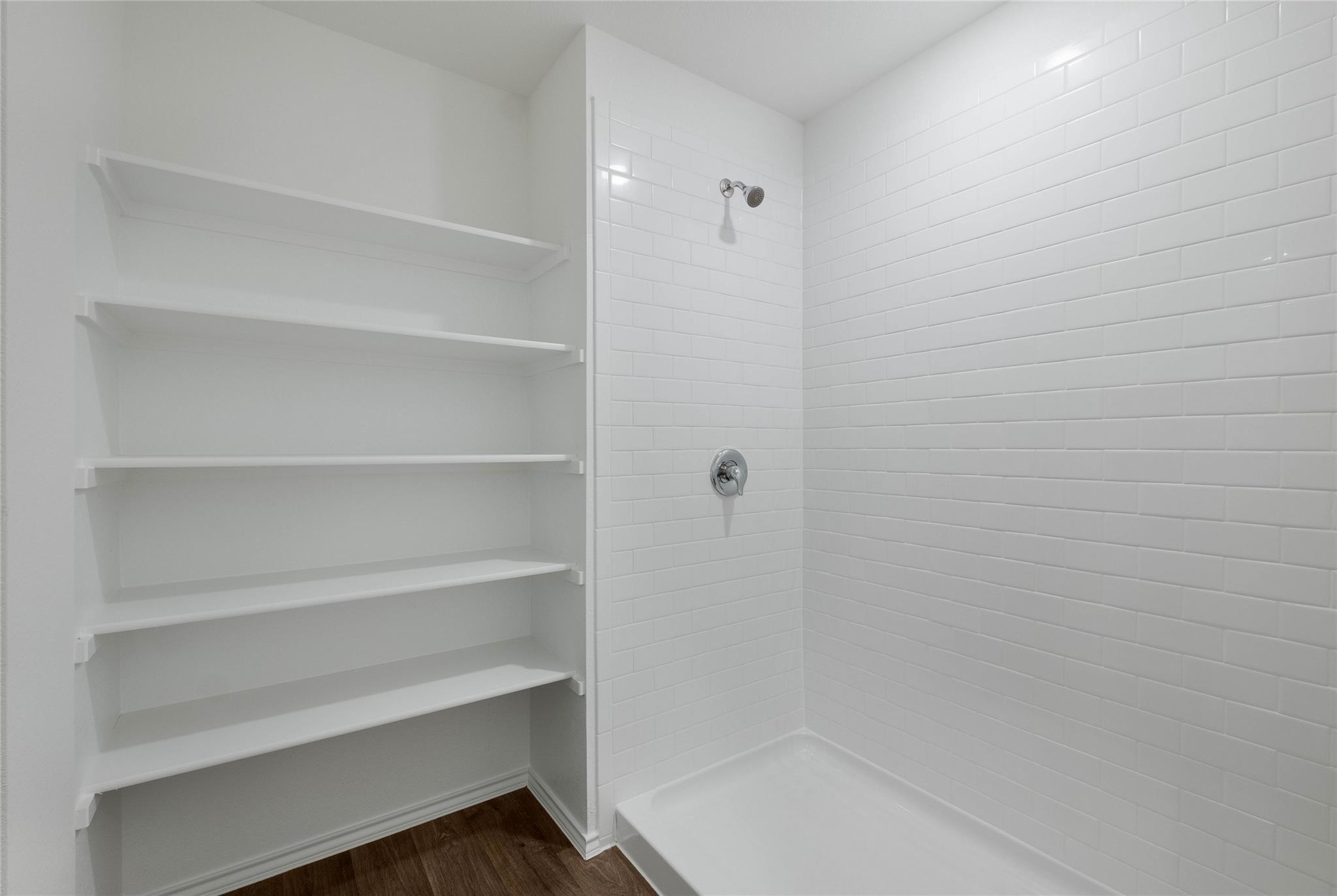 195 Schuenemann Way, Uhland, TX 78640