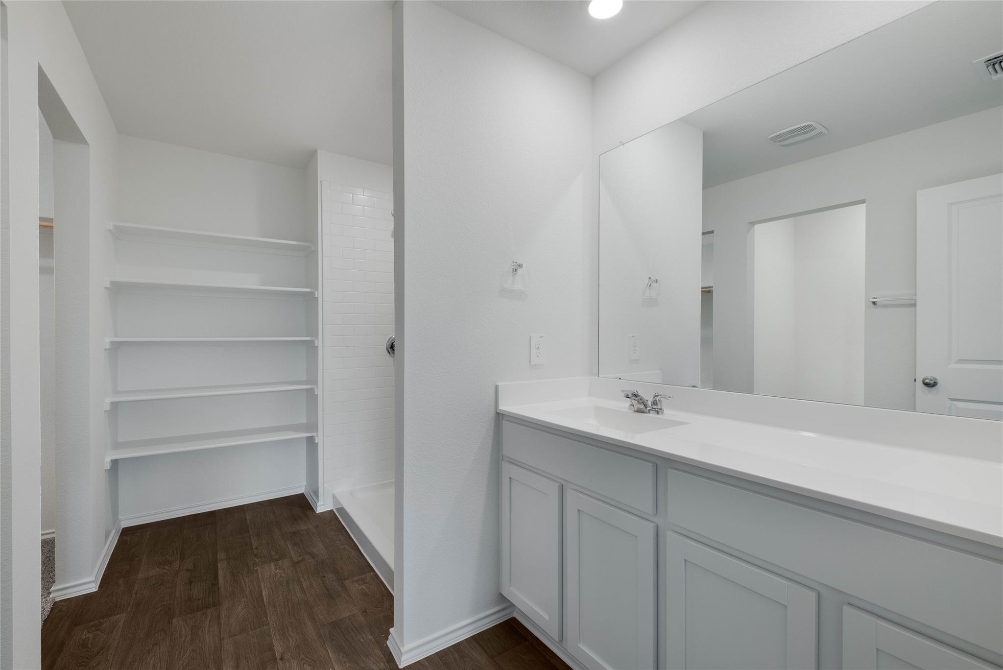 195 Schuenemann Way, Uhland, TX 78640