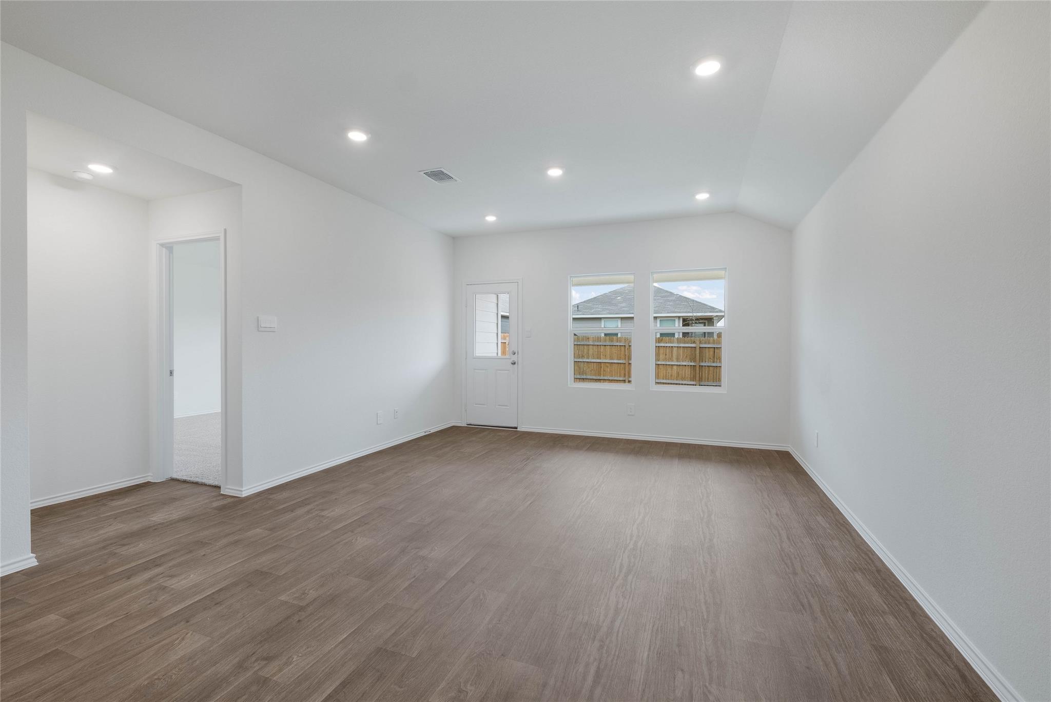 195 Schuenemann Way, Uhland, TX 78640