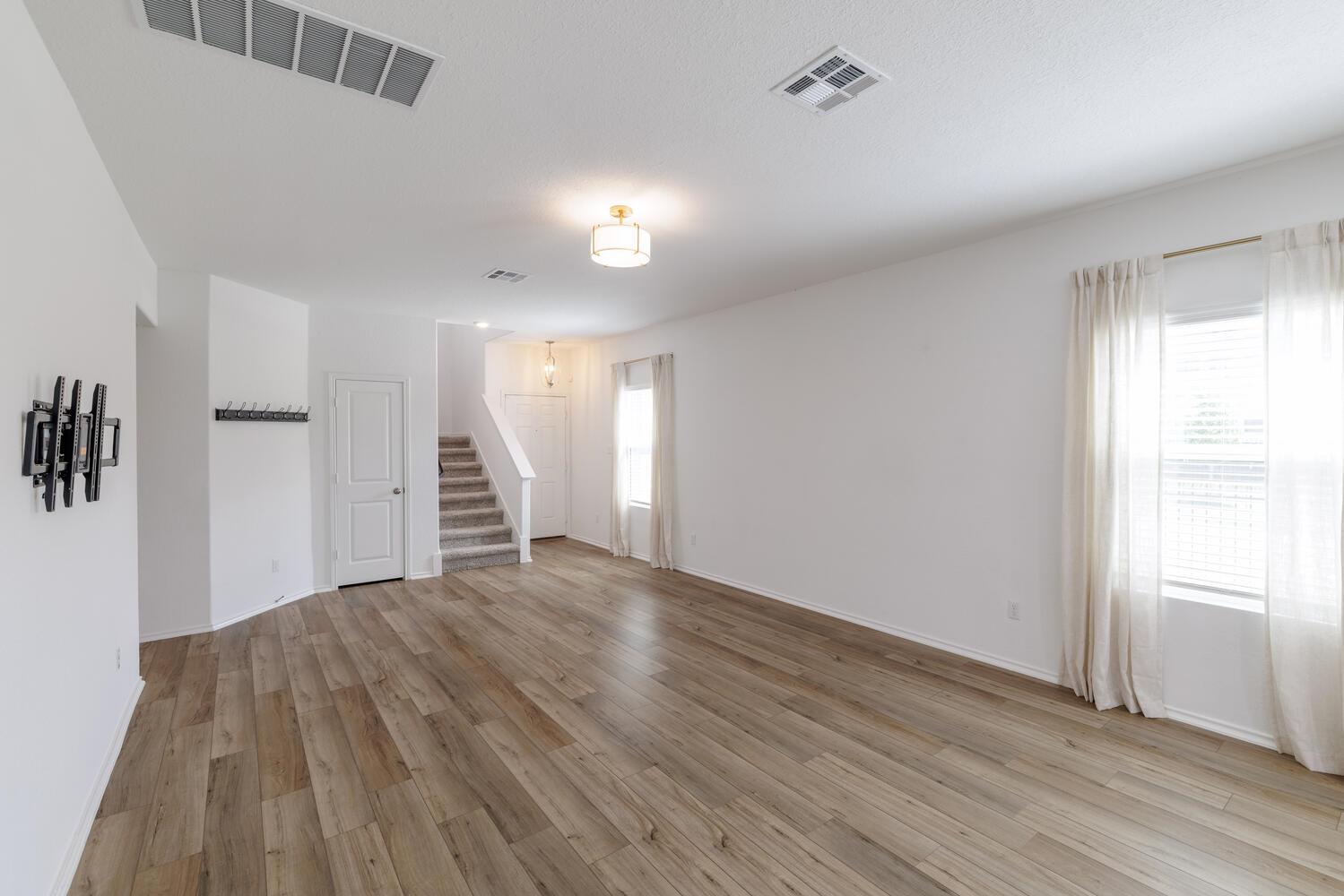 8015 Purple Aster Pass, Lago Vista, TX 78645