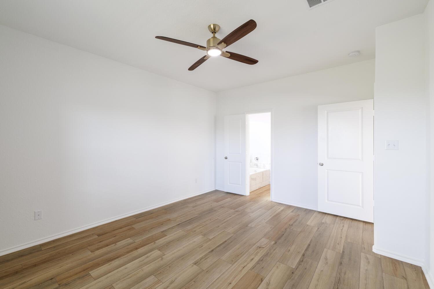 8015 Purple Aster Pass, Lago Vista, TX 78645