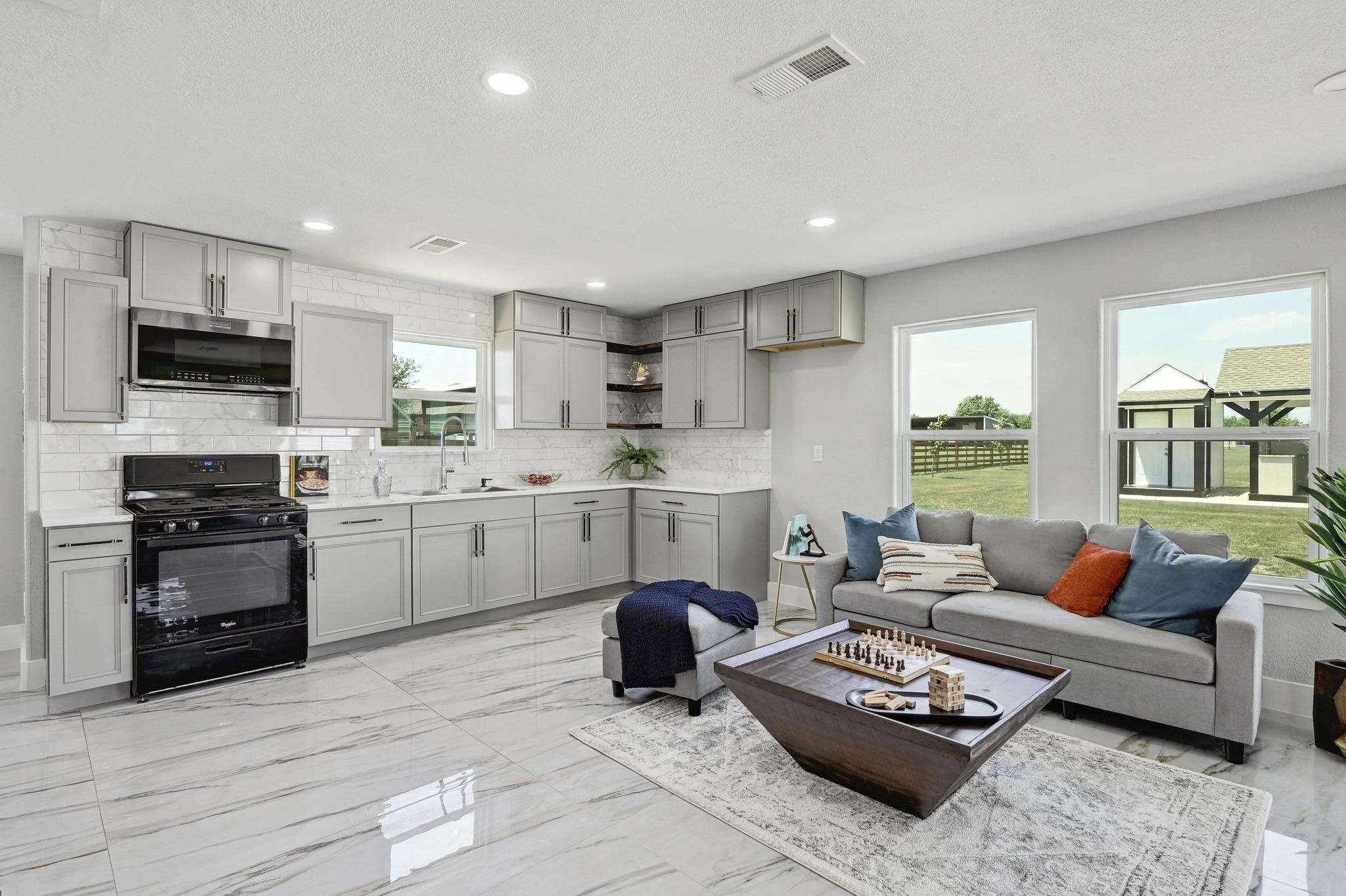 401 County Road 368, Taylor, TX 76574
