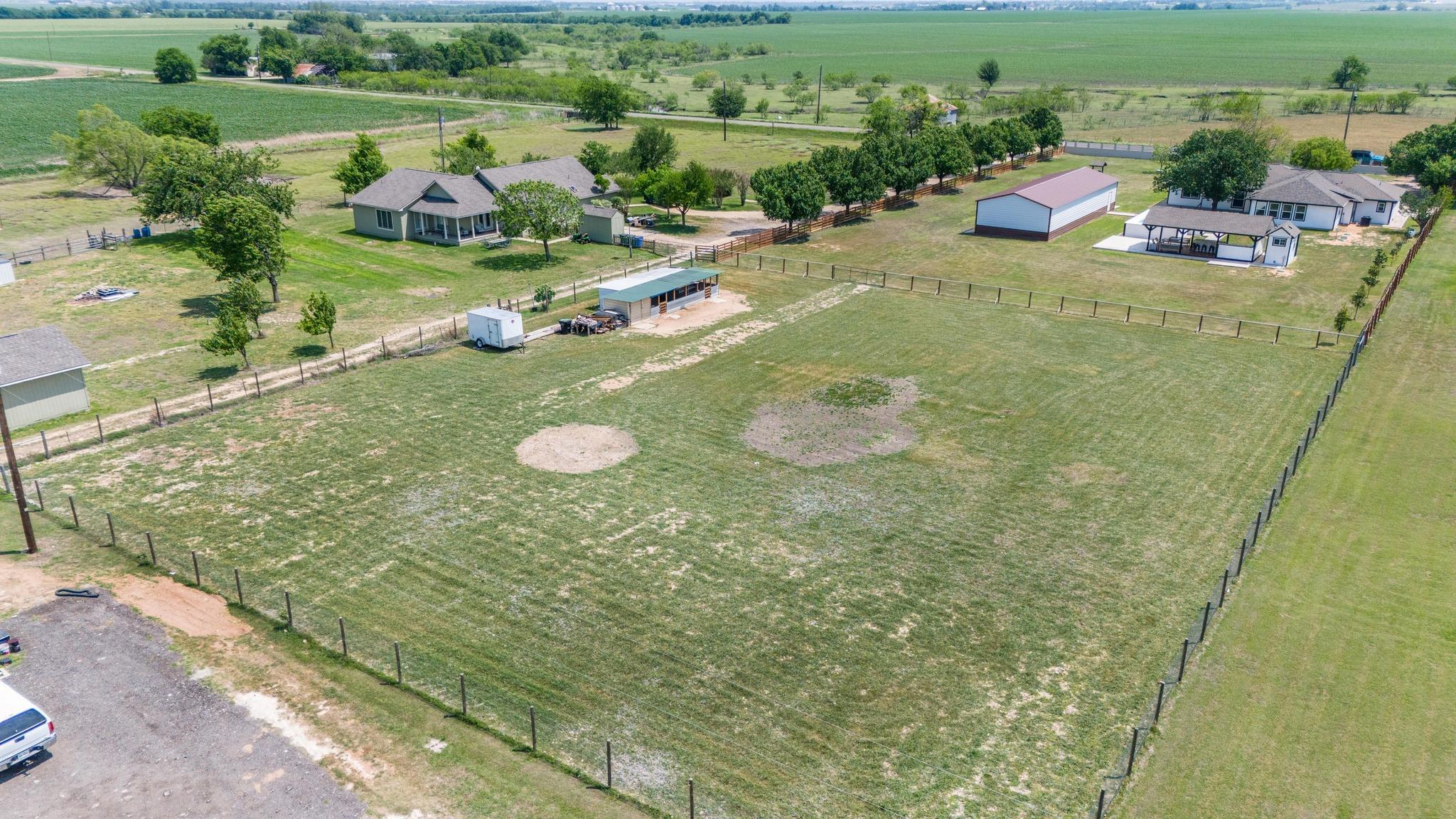 401 County Road 368, Taylor, TX 76574