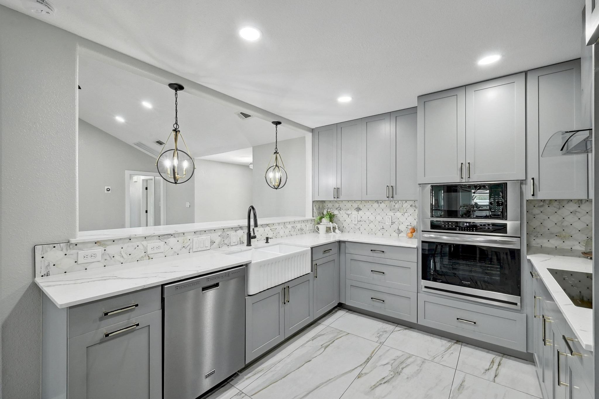 401 County Road 368, Taylor, TX 76574