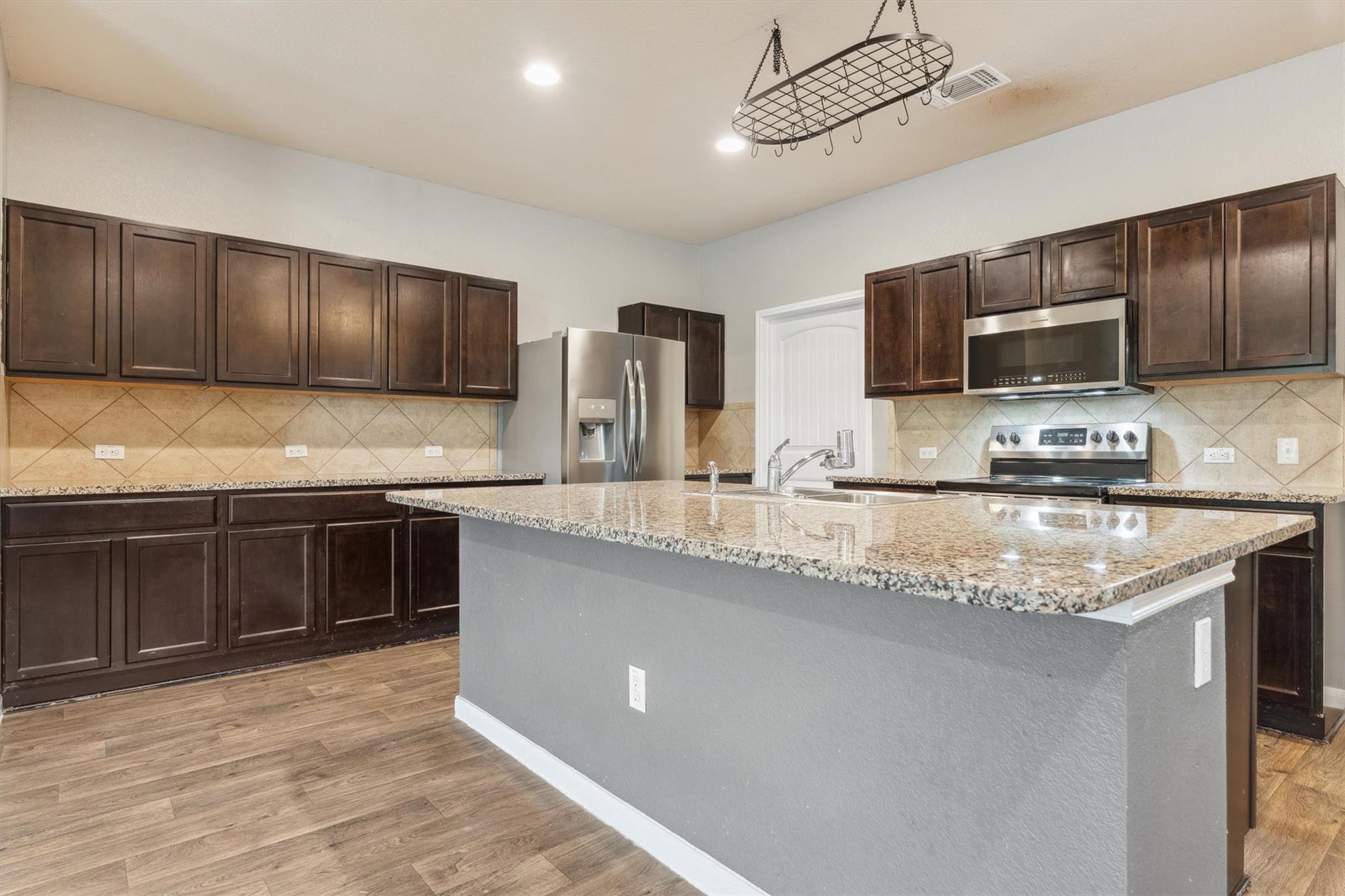 1008 Comal Run, Hutto, TX 78634