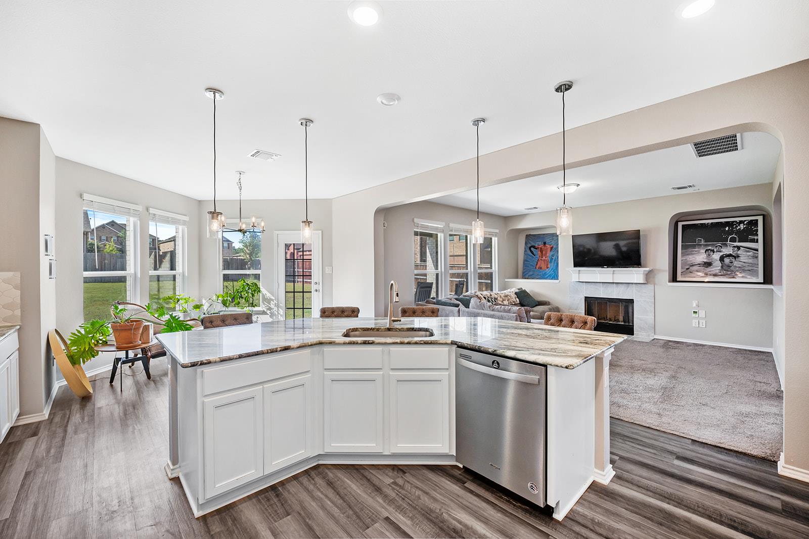 1805 Bogata Ln, Leander, TX 78641