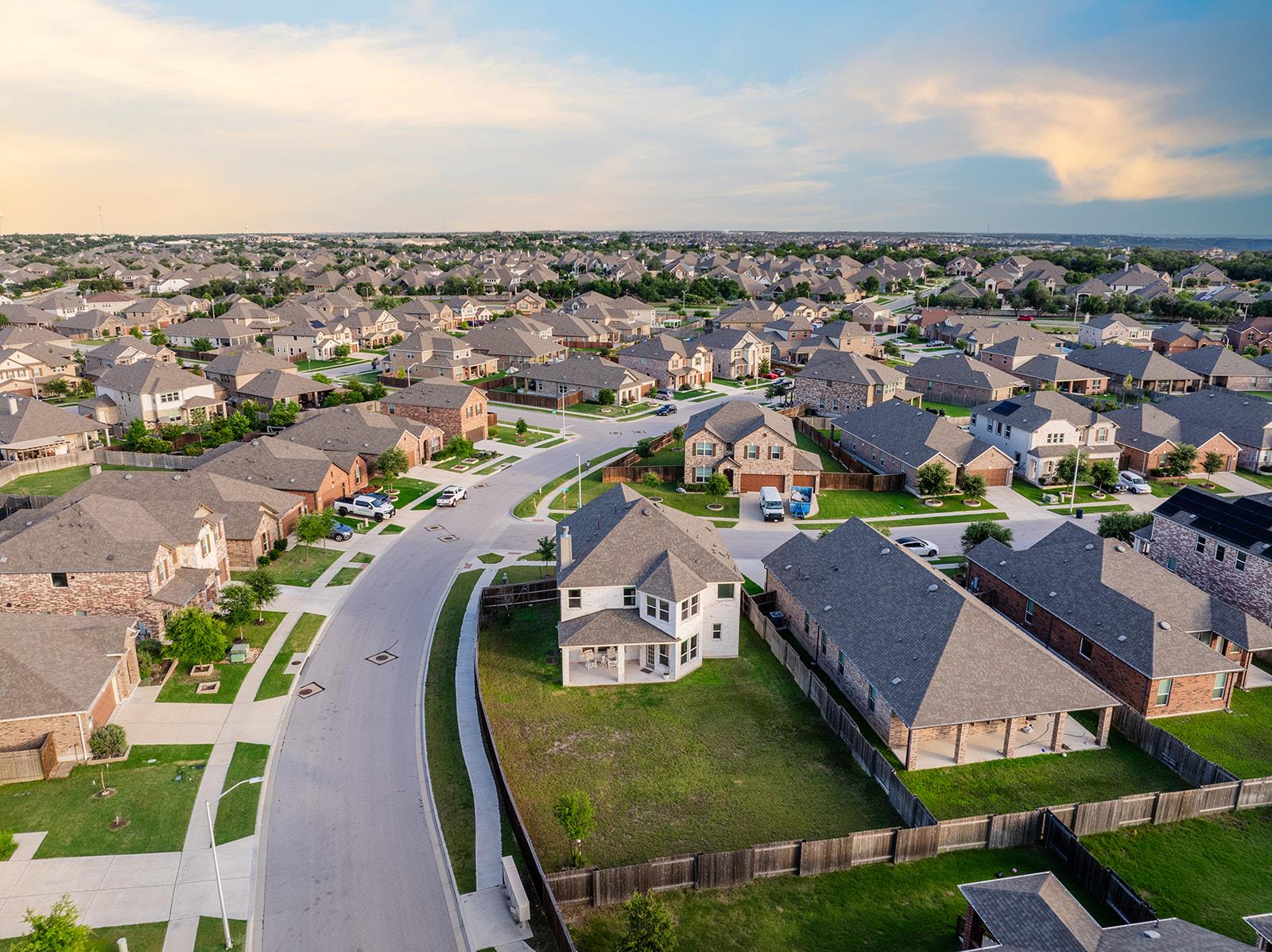 1805 Bogata Ln, Leander, TX 78641