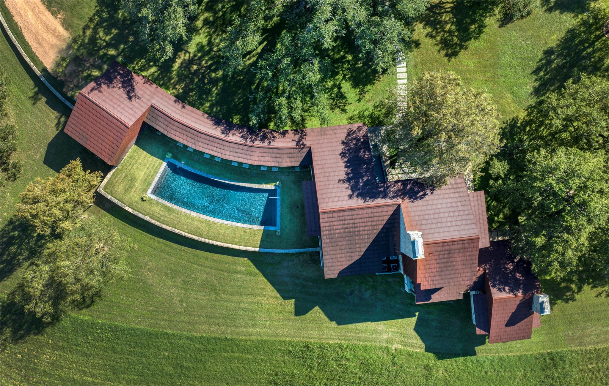 10209 Seward Plantation Rd, Brenham, TX 77833