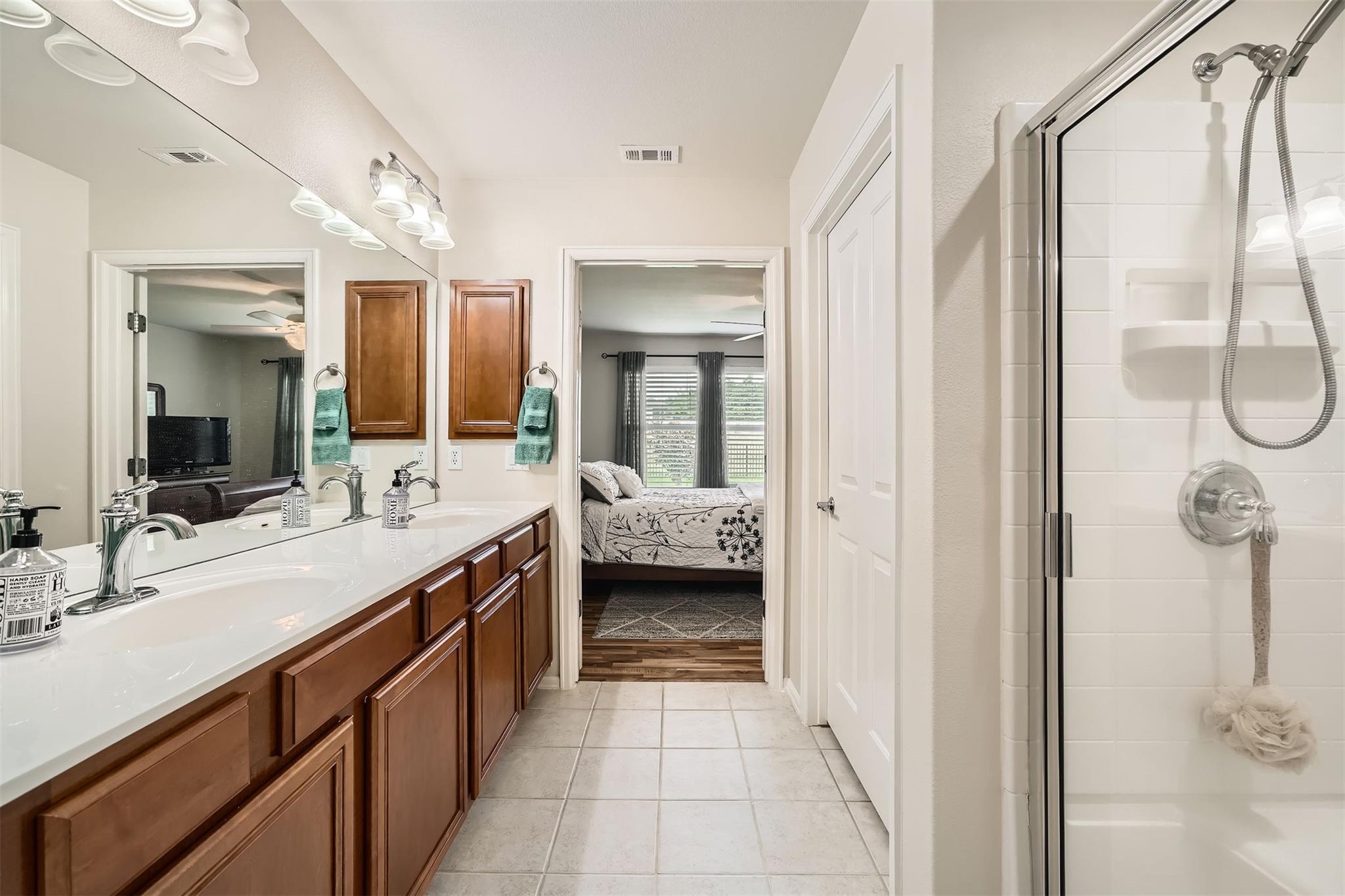 527 Salt Creek Ln, Georgetown, TX 78633
