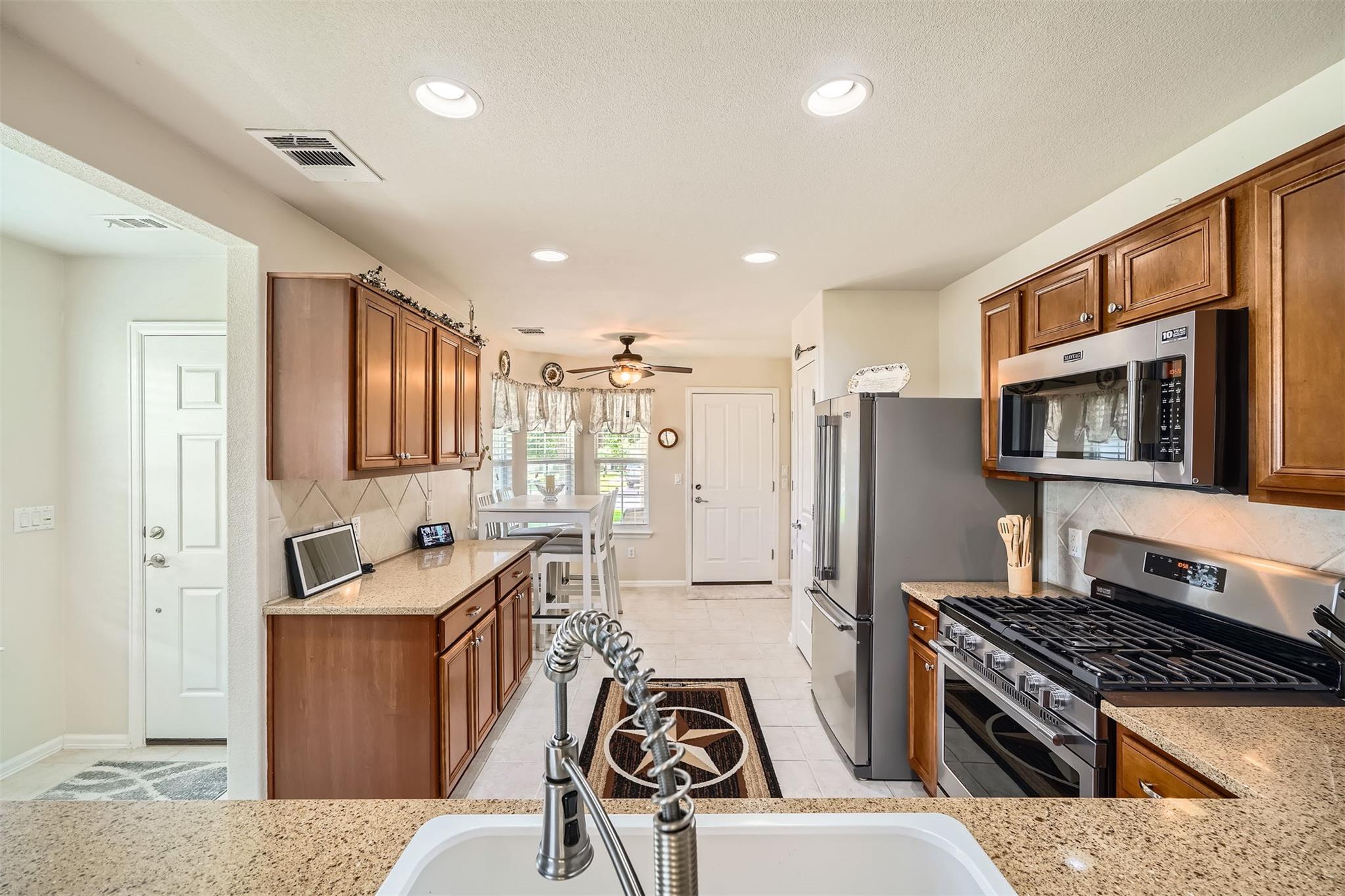 527 Salt Creek Ln, Georgetown, TX 78633