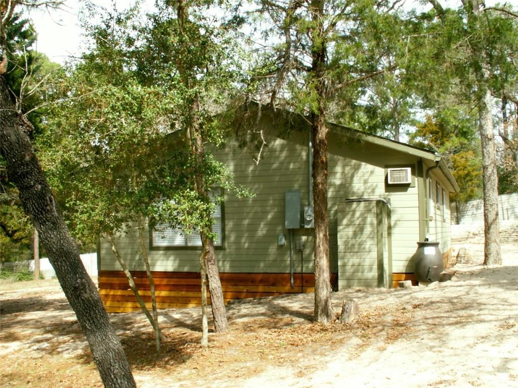 143 Old Piney Trl # B, Paige, TX 78659