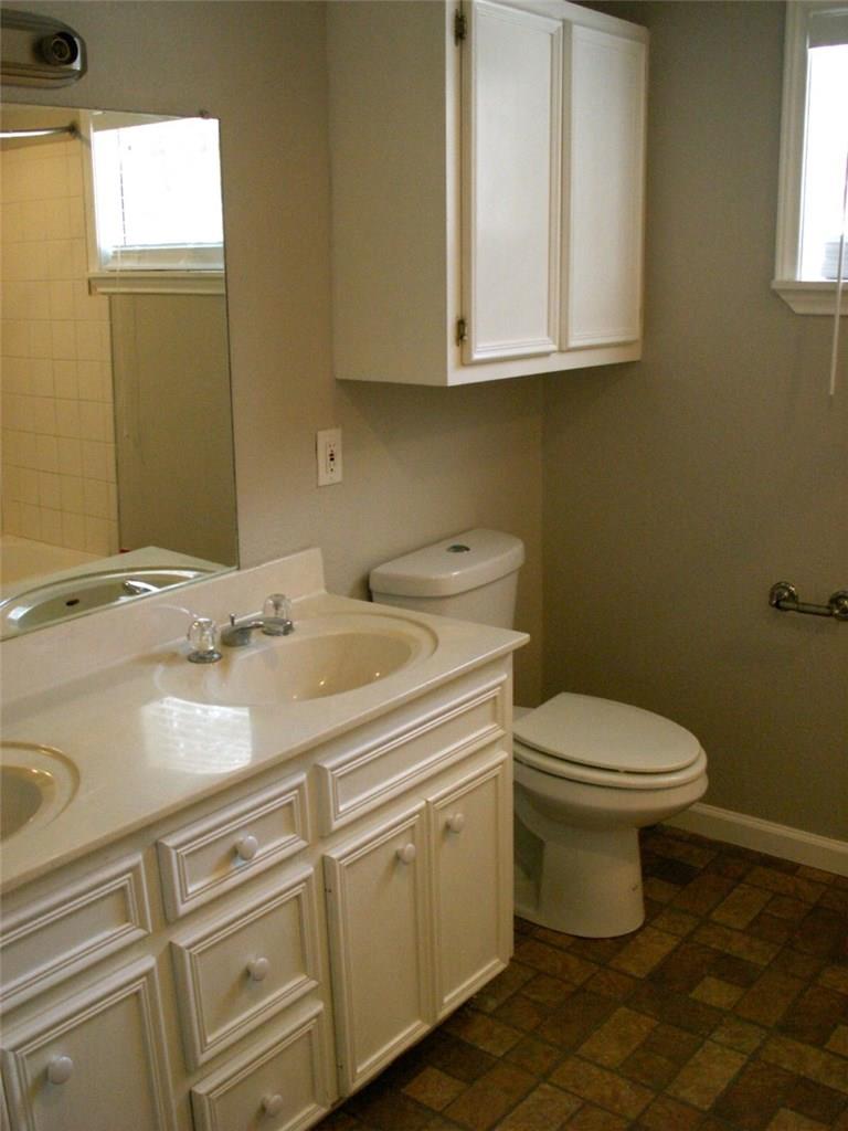 143 Old Piney Trl # B, Paige, TX 78659