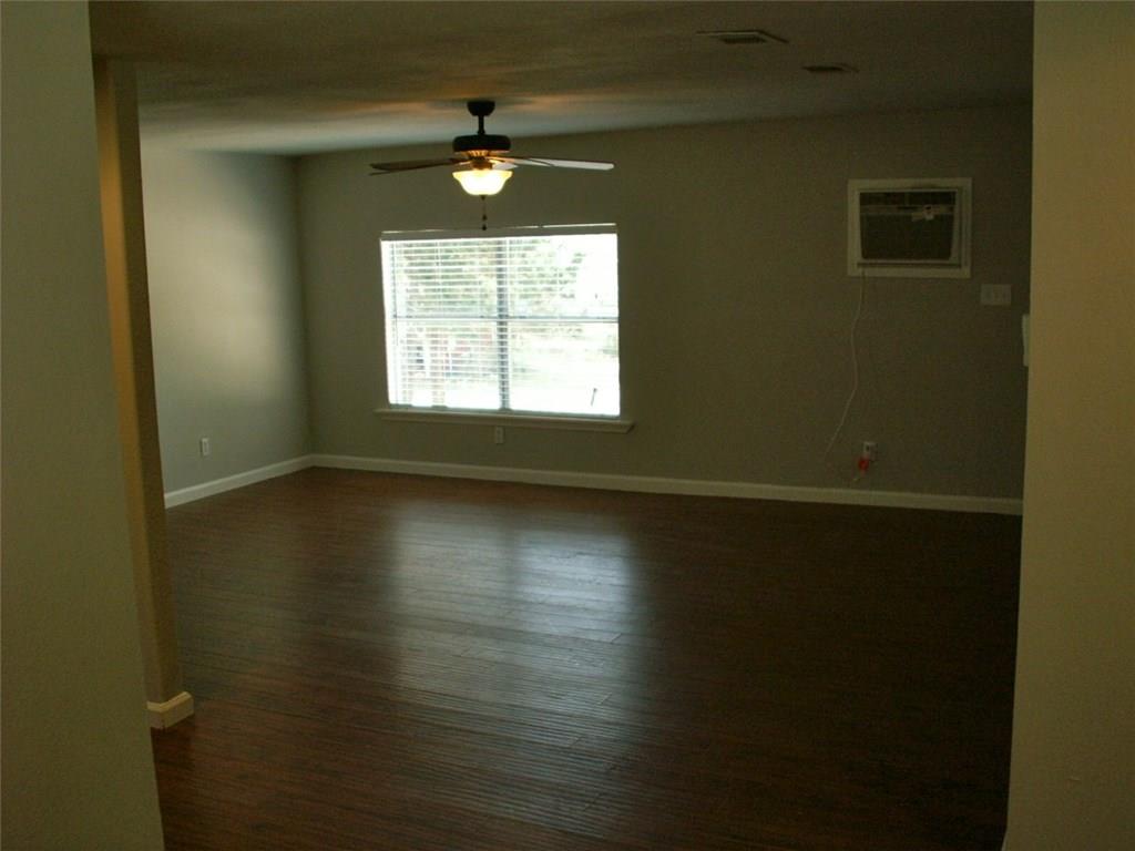 143 Old Piney Trl # B, Paige, TX 78659