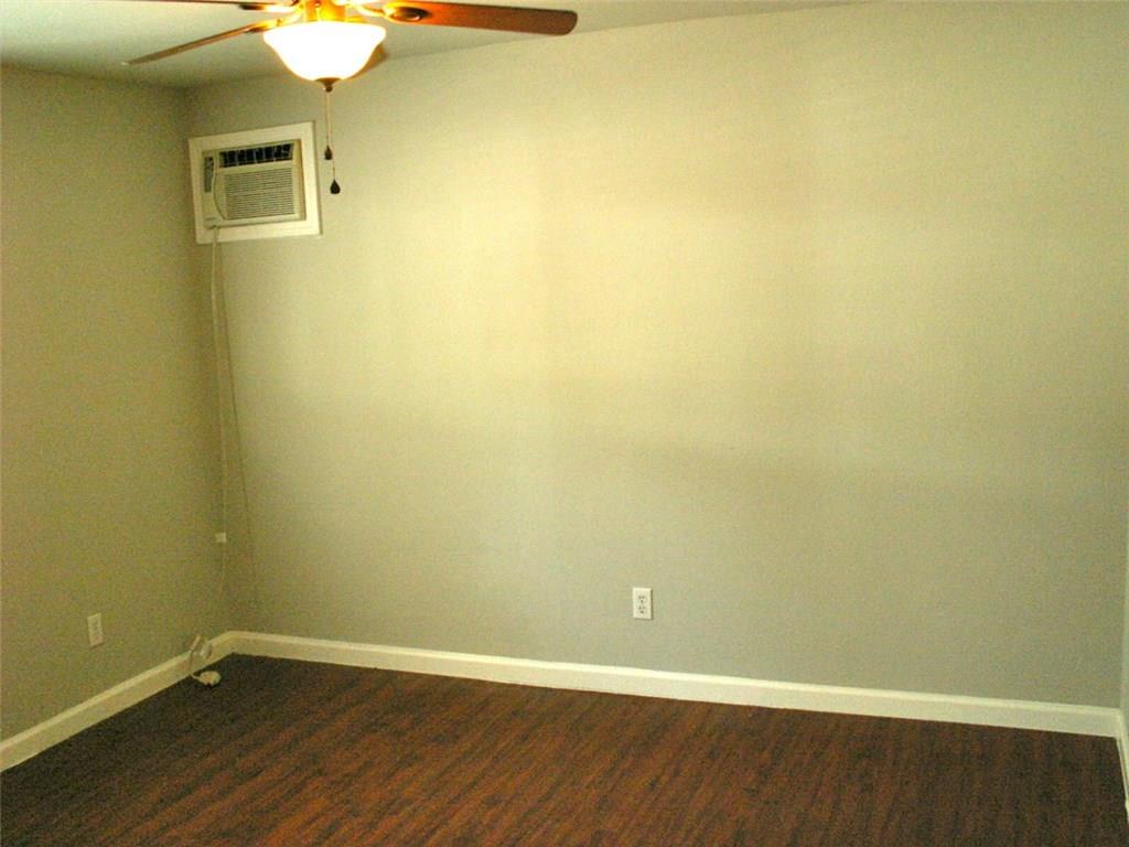143 Old Piney Trl # B, Paige, TX 78659