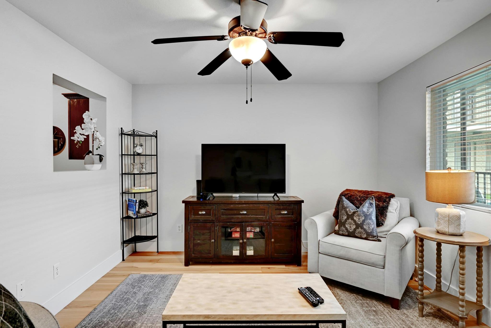 1307 Norwalk Ln # 104, Austin, TX 78703