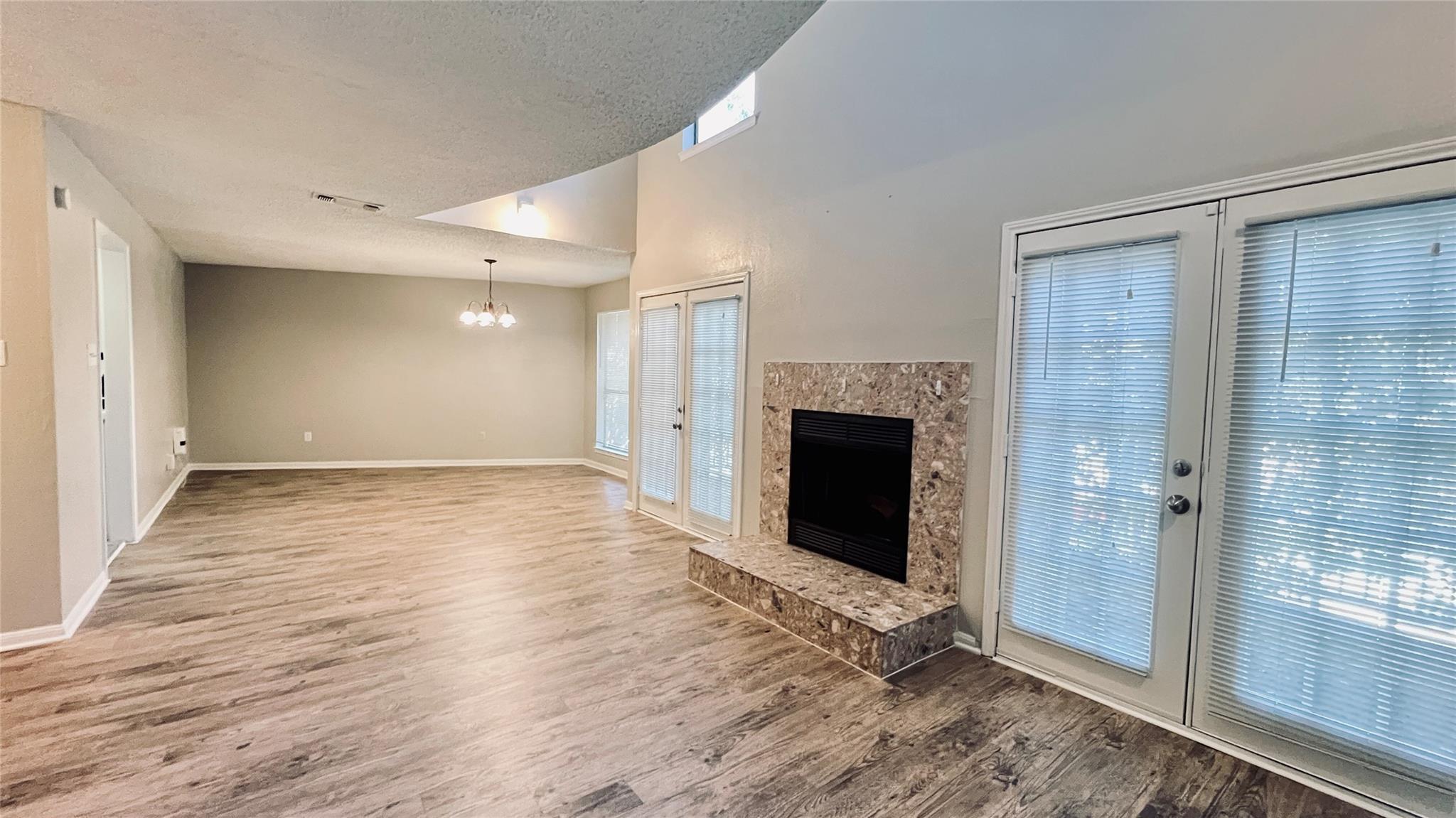 9201 Simmons # 115, Austin, TX 78759