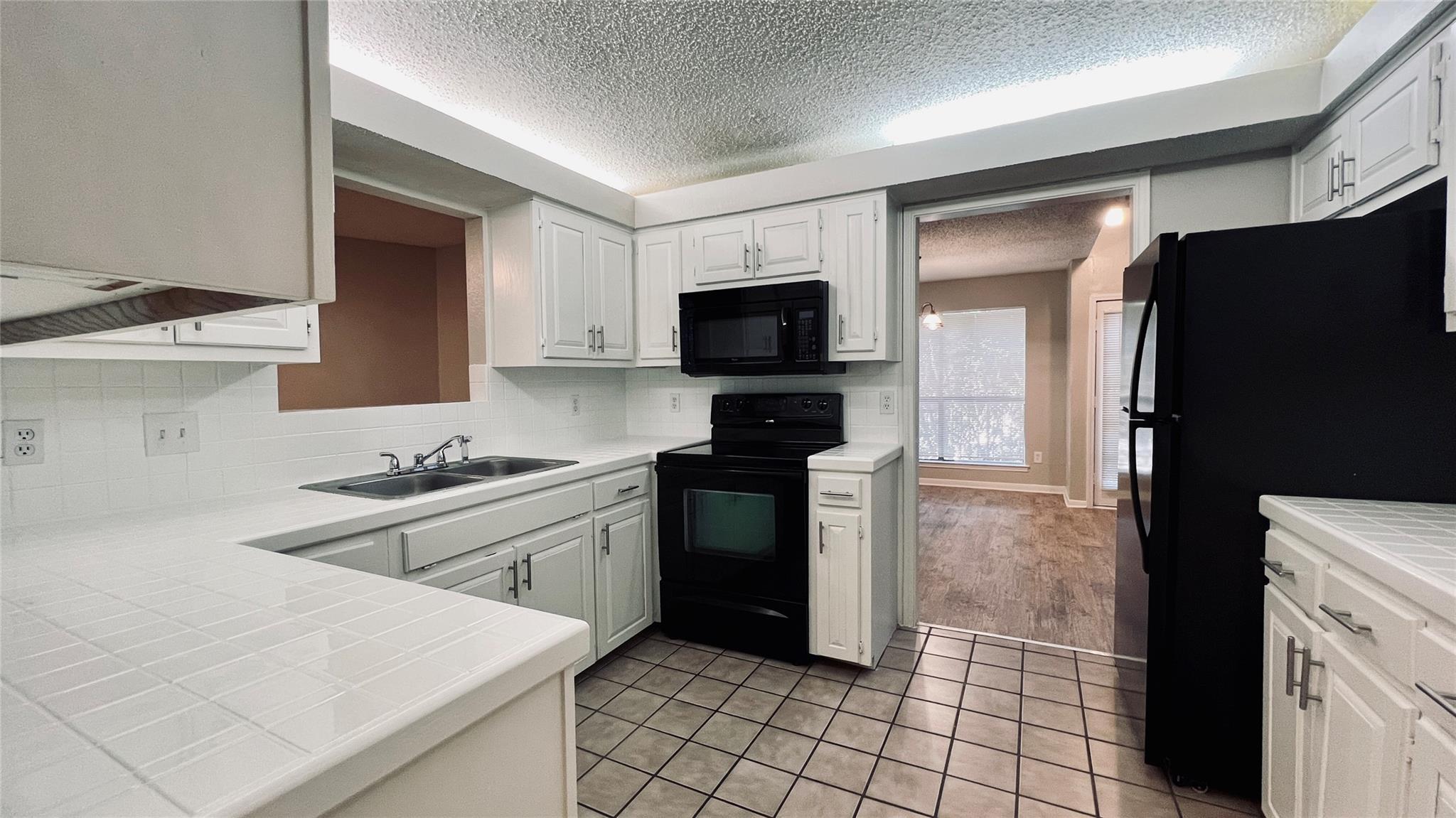 9201 Simmons # 115, Austin, TX 78759