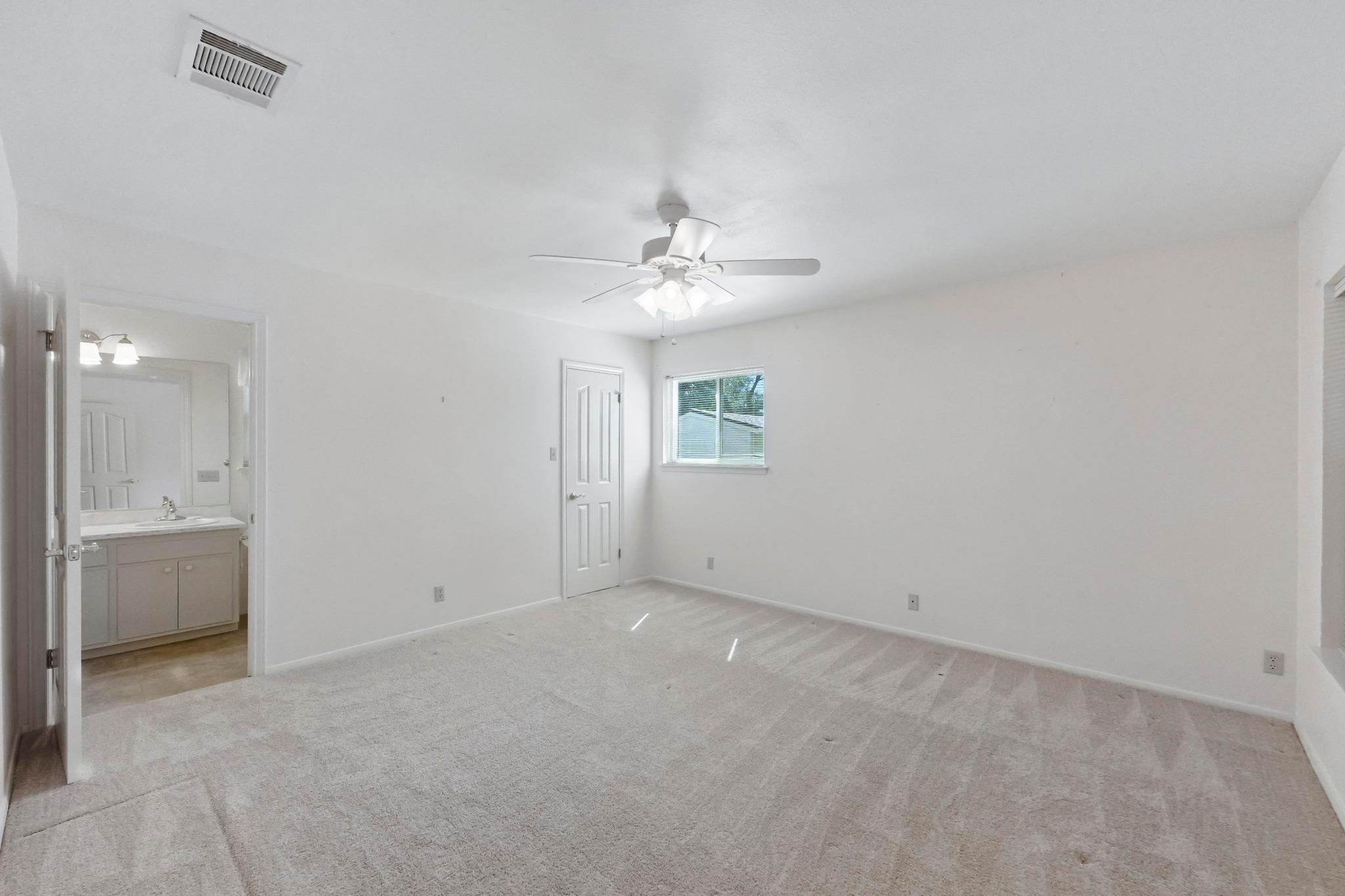 9204 Queenswood Dr, Austin, TX 78748