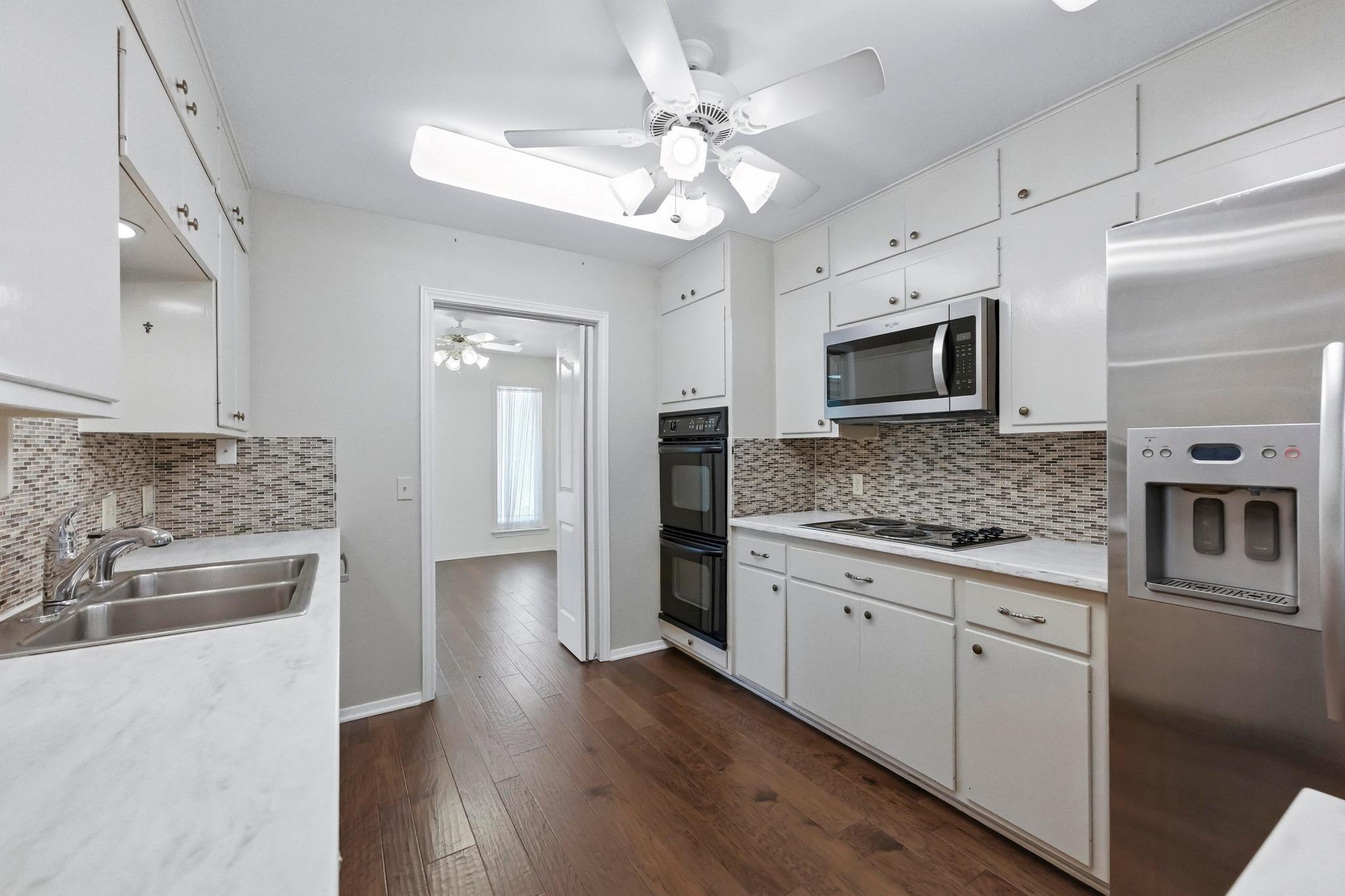 9204 Queenswood Dr, Austin, TX 78748