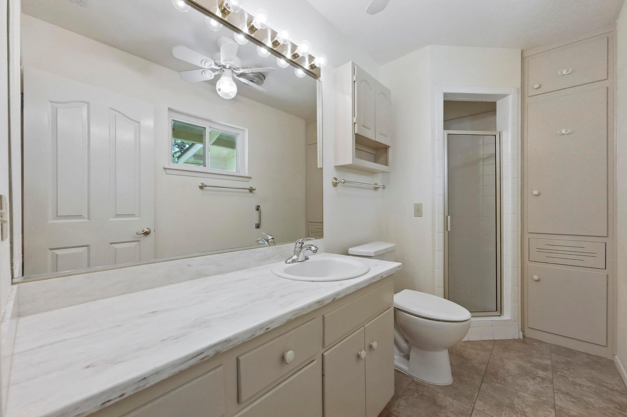 9204 Queenswood Dr, Austin, TX 78748