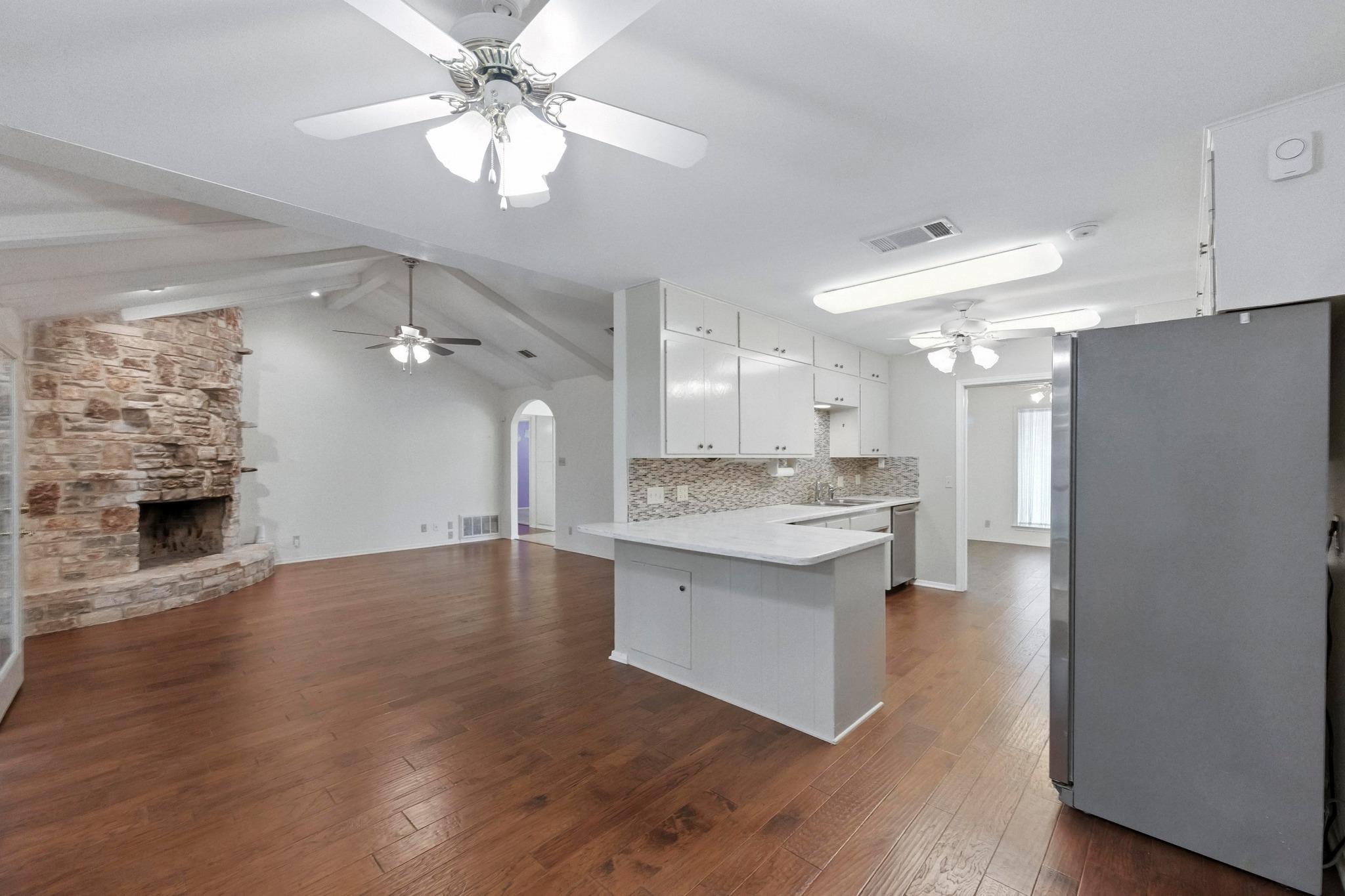 9204 Queenswood Dr, Austin, TX 78748