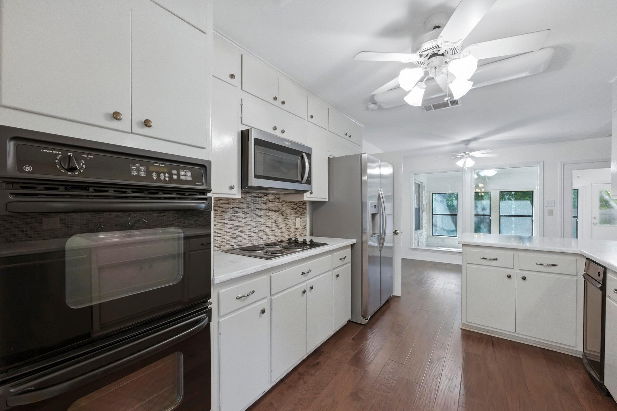 9204 Queenswood Dr, Austin, TX 78748