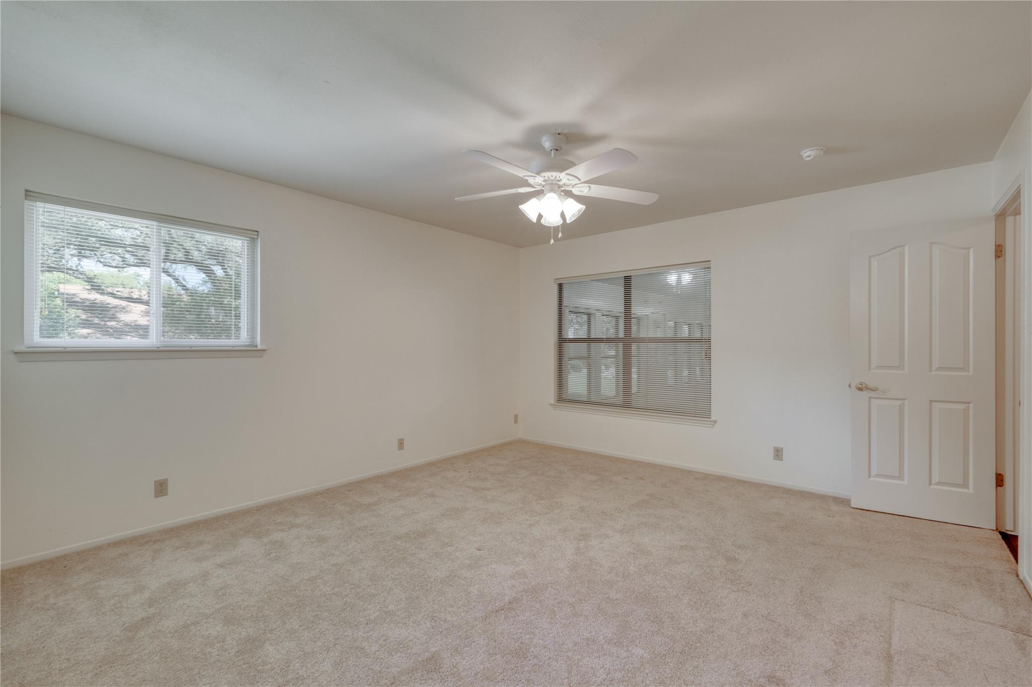 9204 Queenswood Dr, Austin, TX 78748