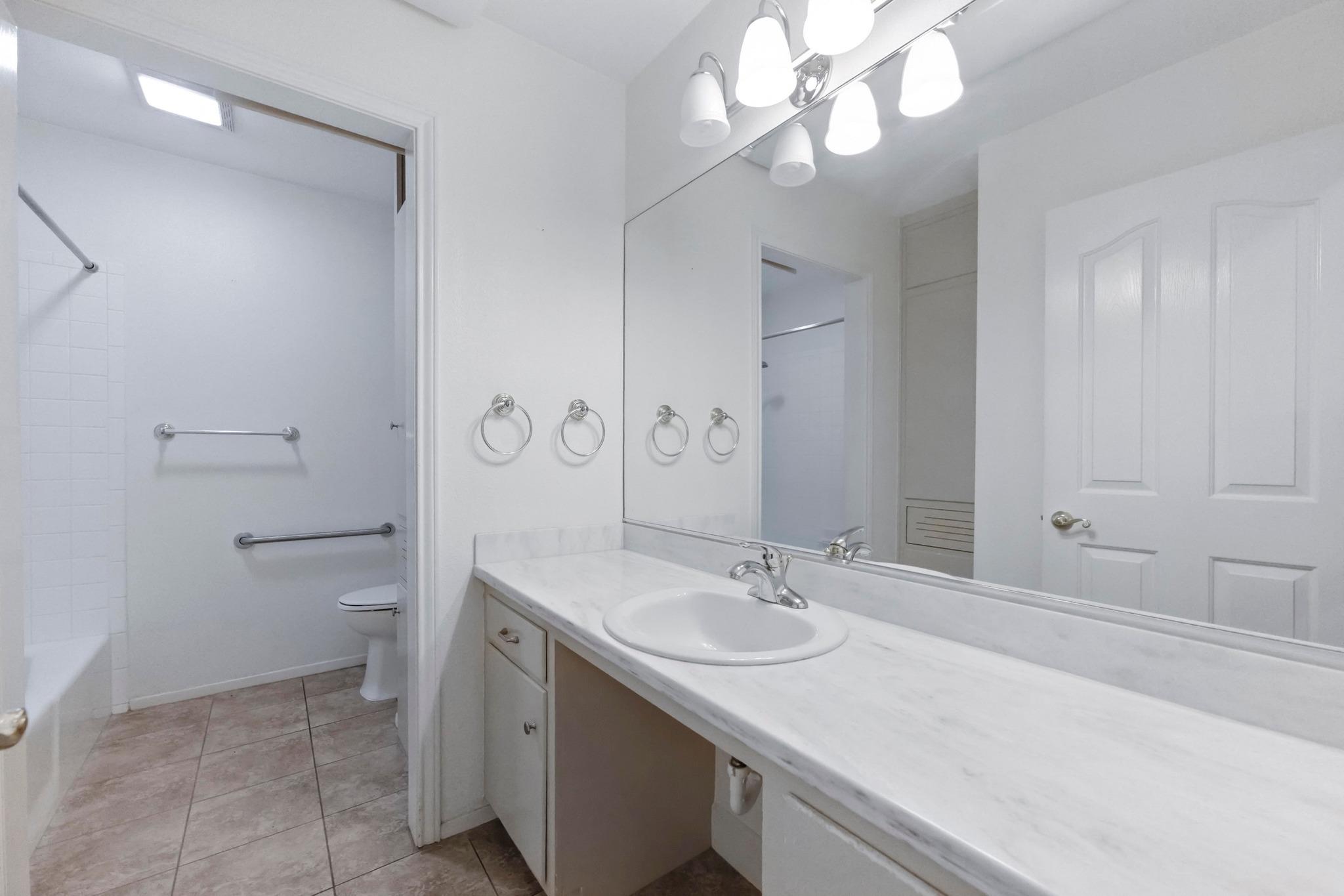 9204 Queenswood Dr, Austin, TX 78748