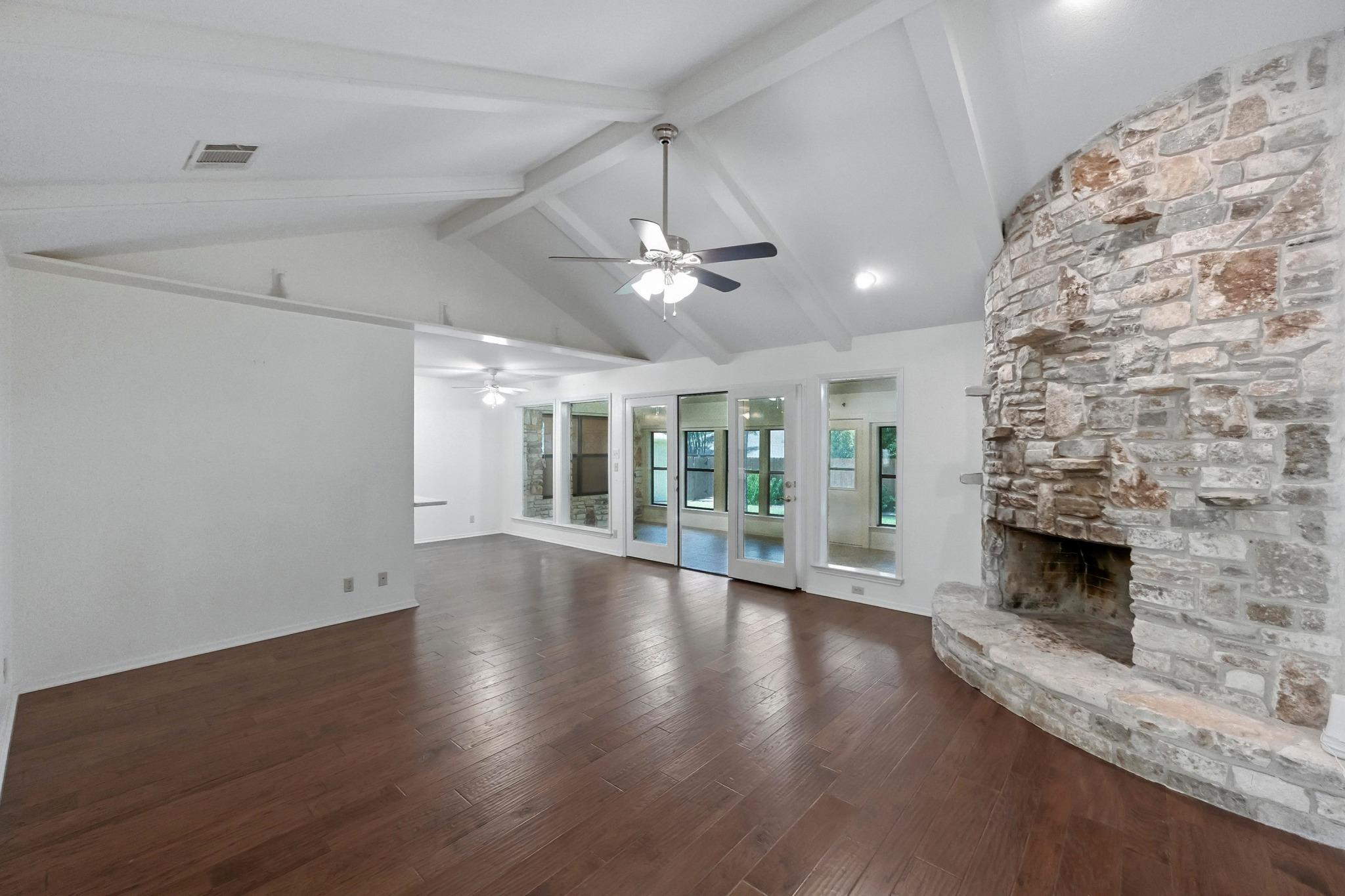 9204 Queenswood Dr, Austin, TX 78748